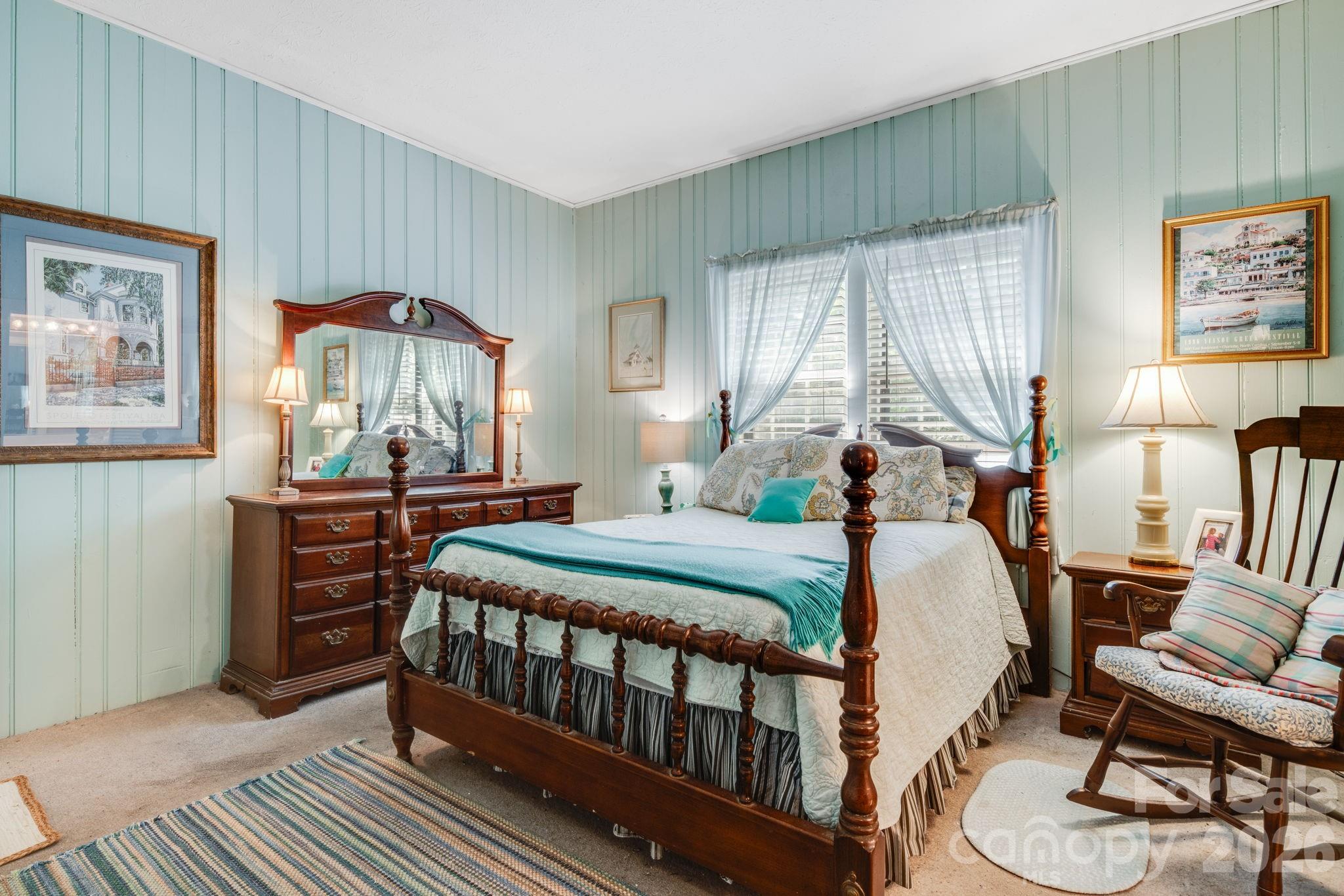 121 Ohara Circle — Hendersonville