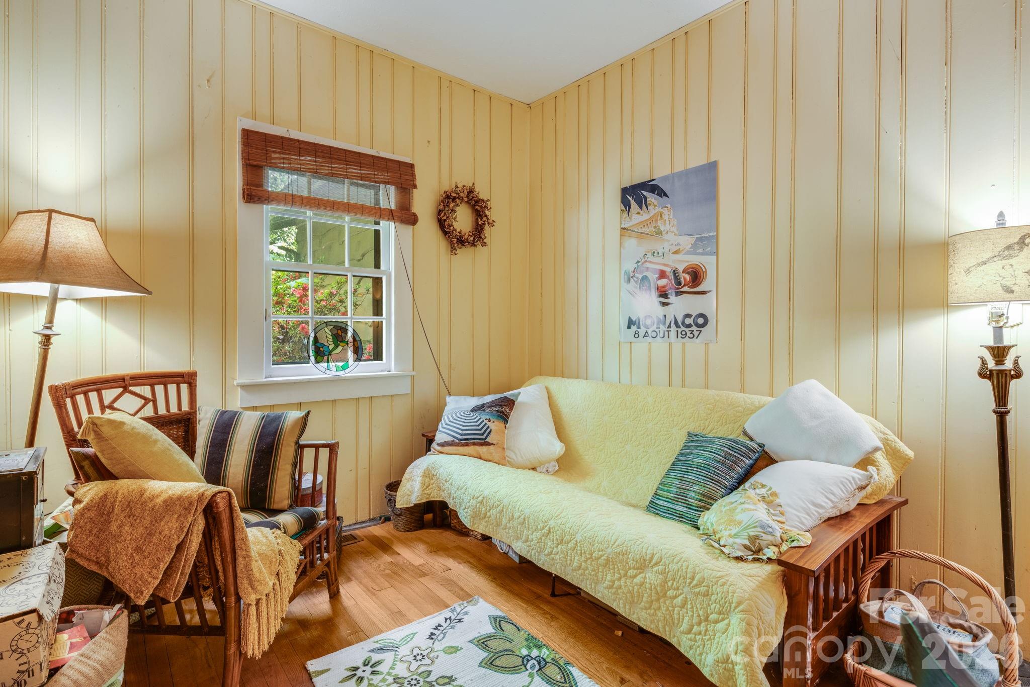 121 Ohara Circle — Hendersonville