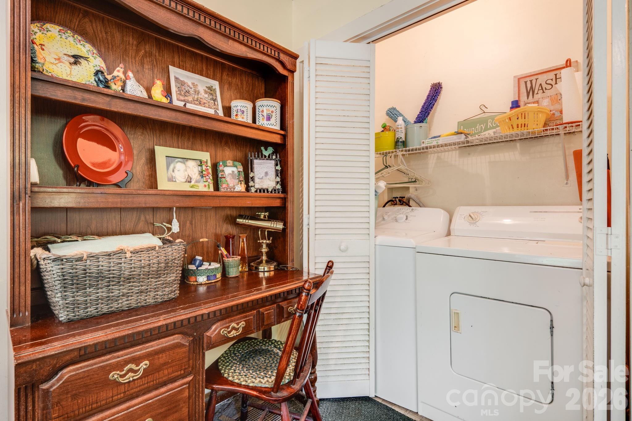 121 Ohara Circle — Hendersonville