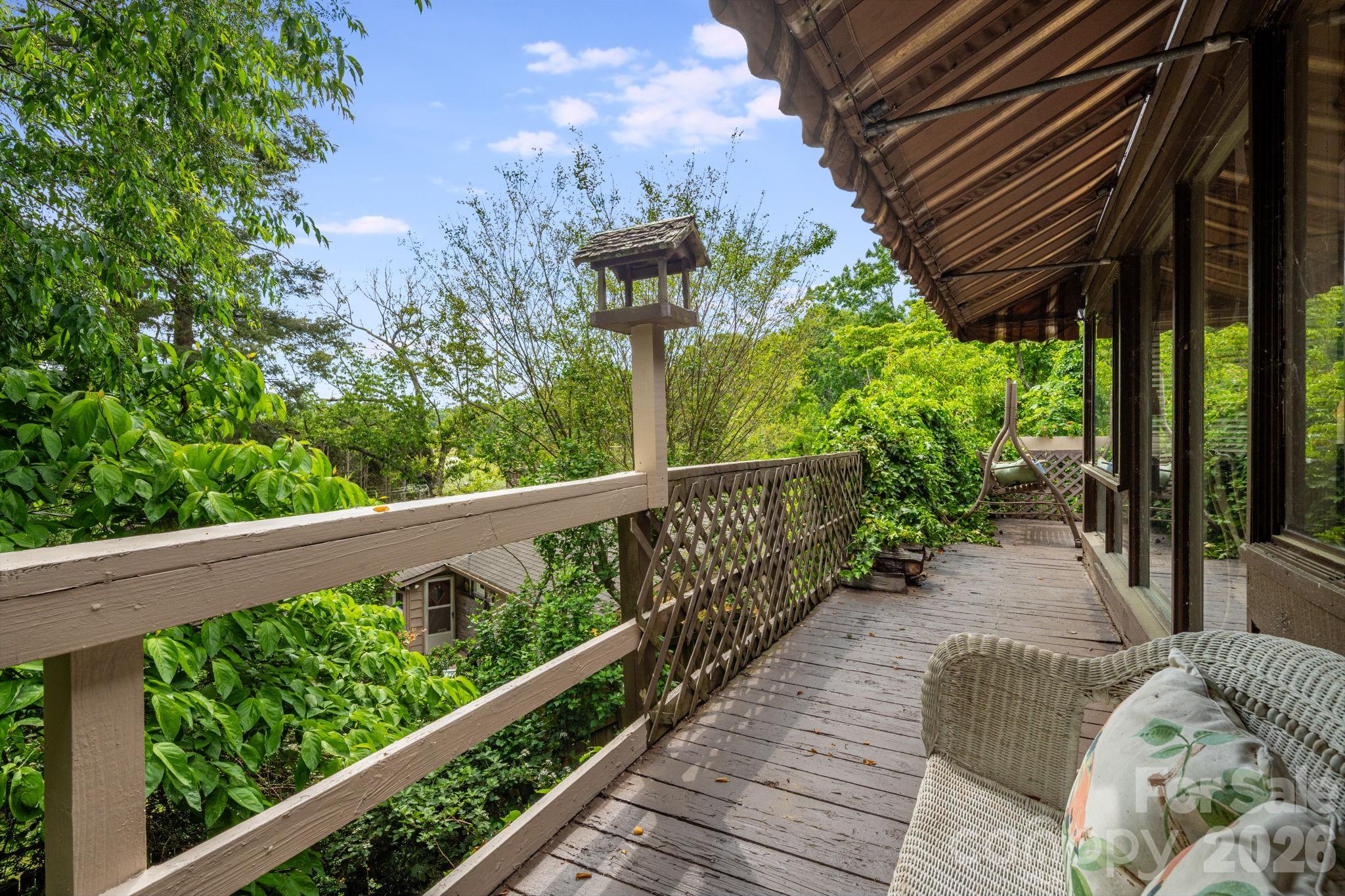 121 Ohara Circle — Hendersonville
