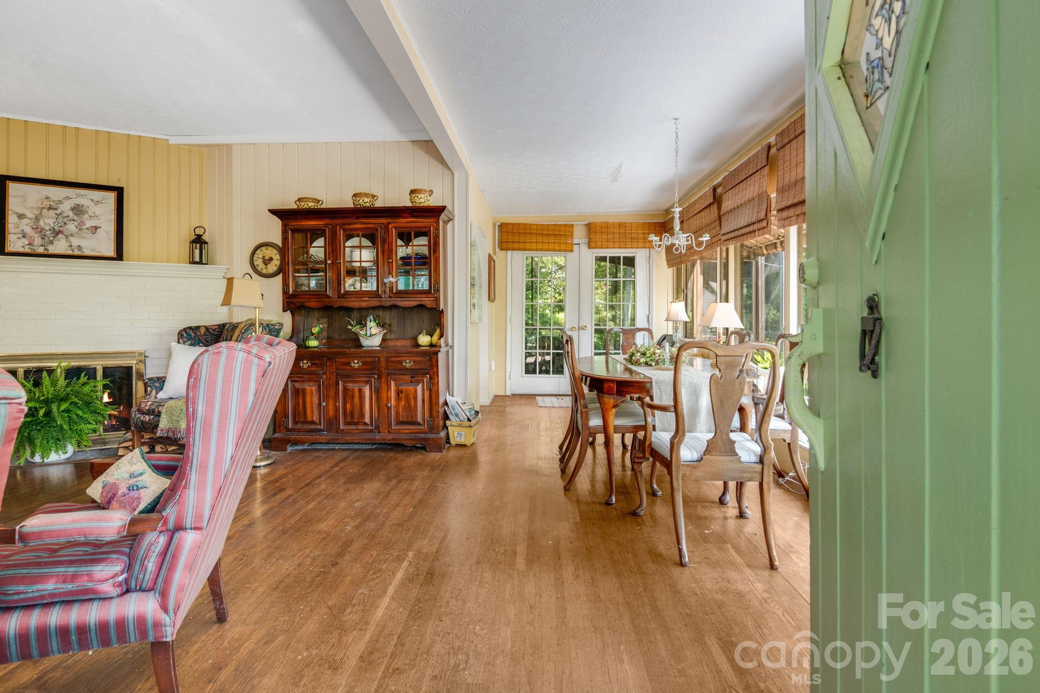 121 Ohara Circle — Hendersonville