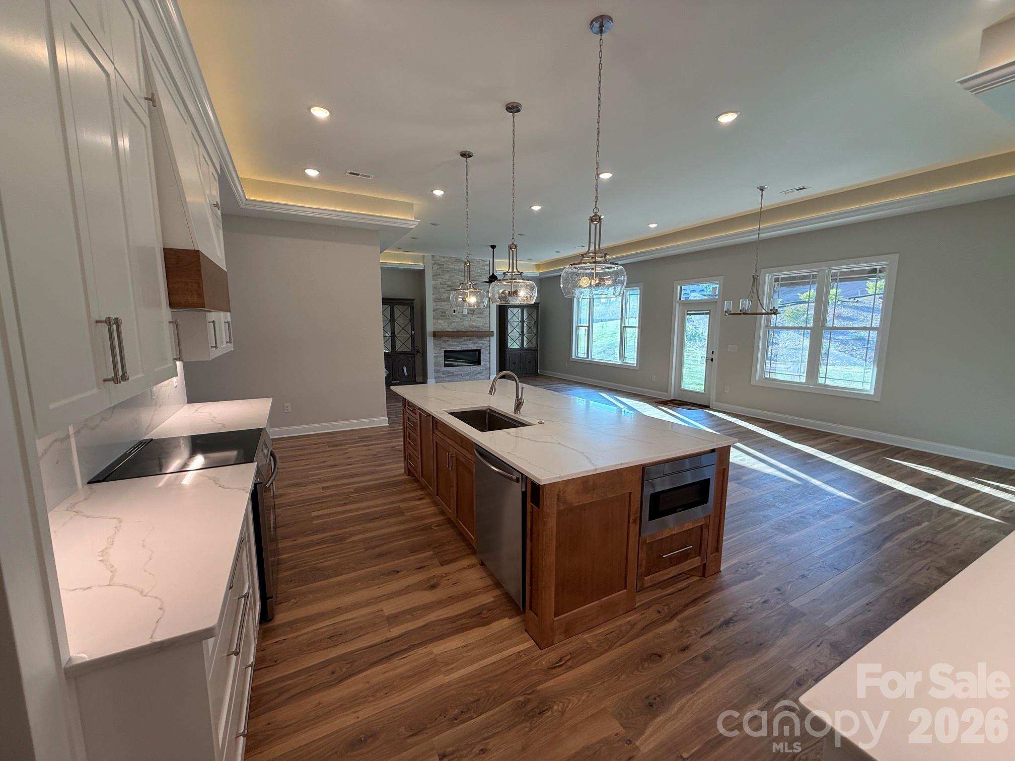4559 Holly Circle NE — Conover