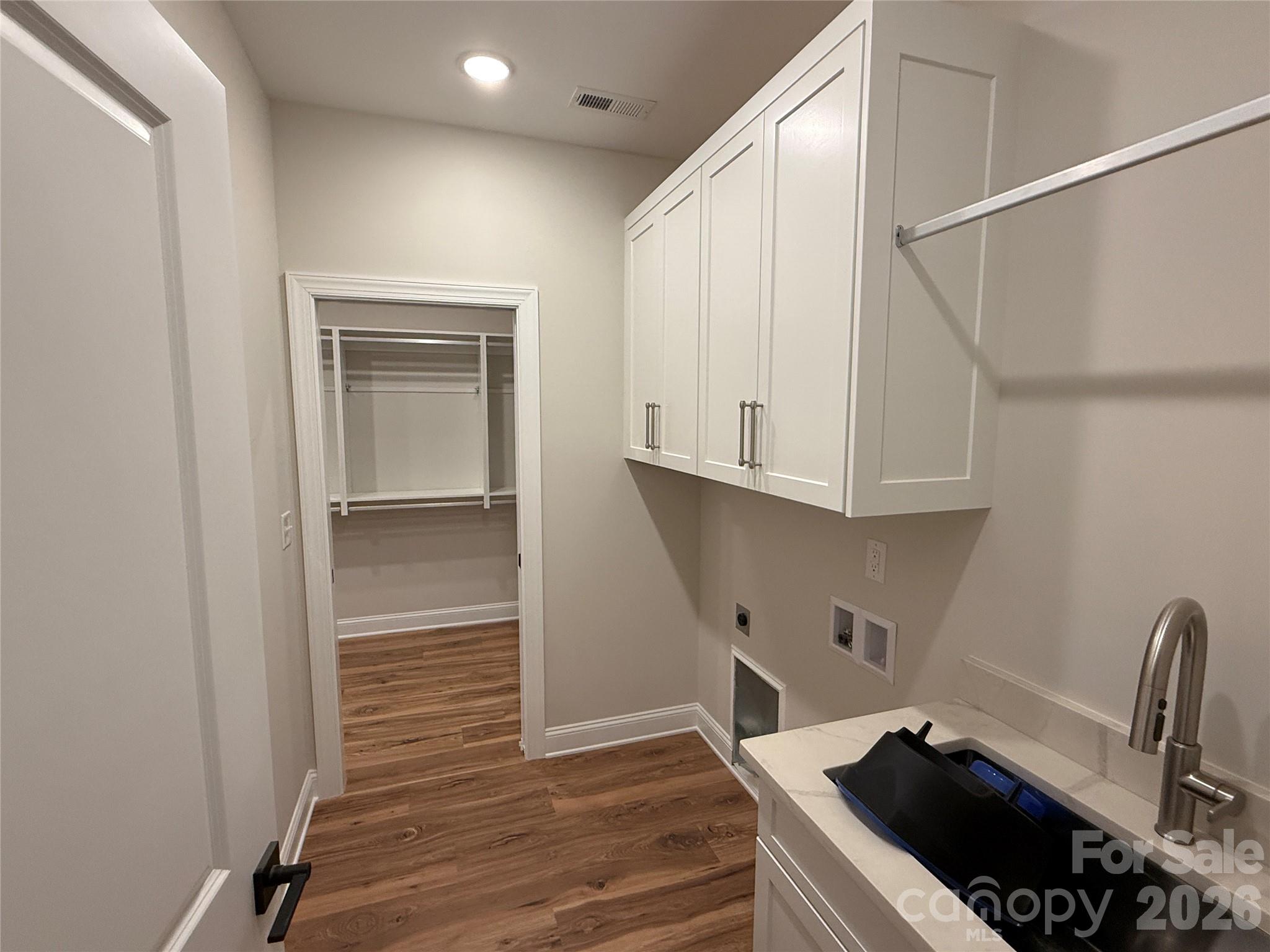 4559 Holly Circle NE — Conover