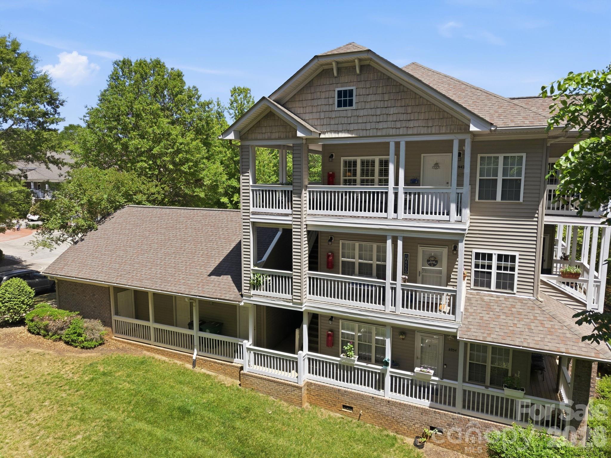 8942 Rosalyn Glen Road — Cornelius