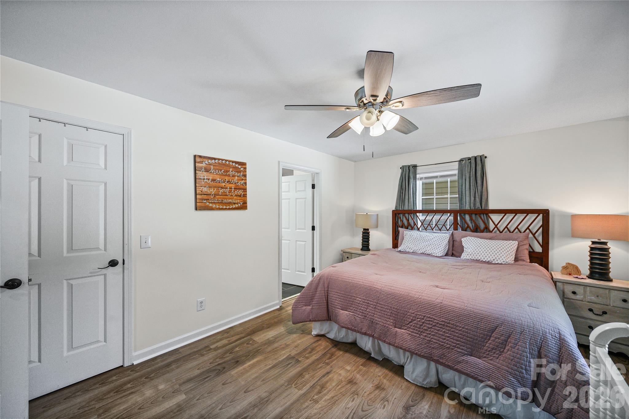 39328 Holly Ridge Road — New London