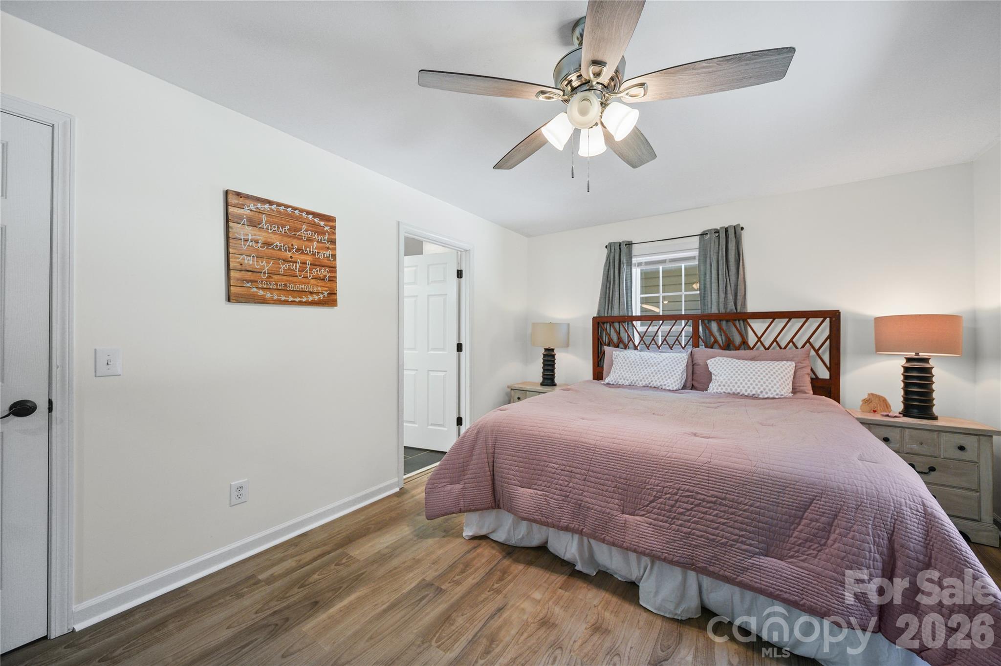 39328 Holly Ridge Road — New London