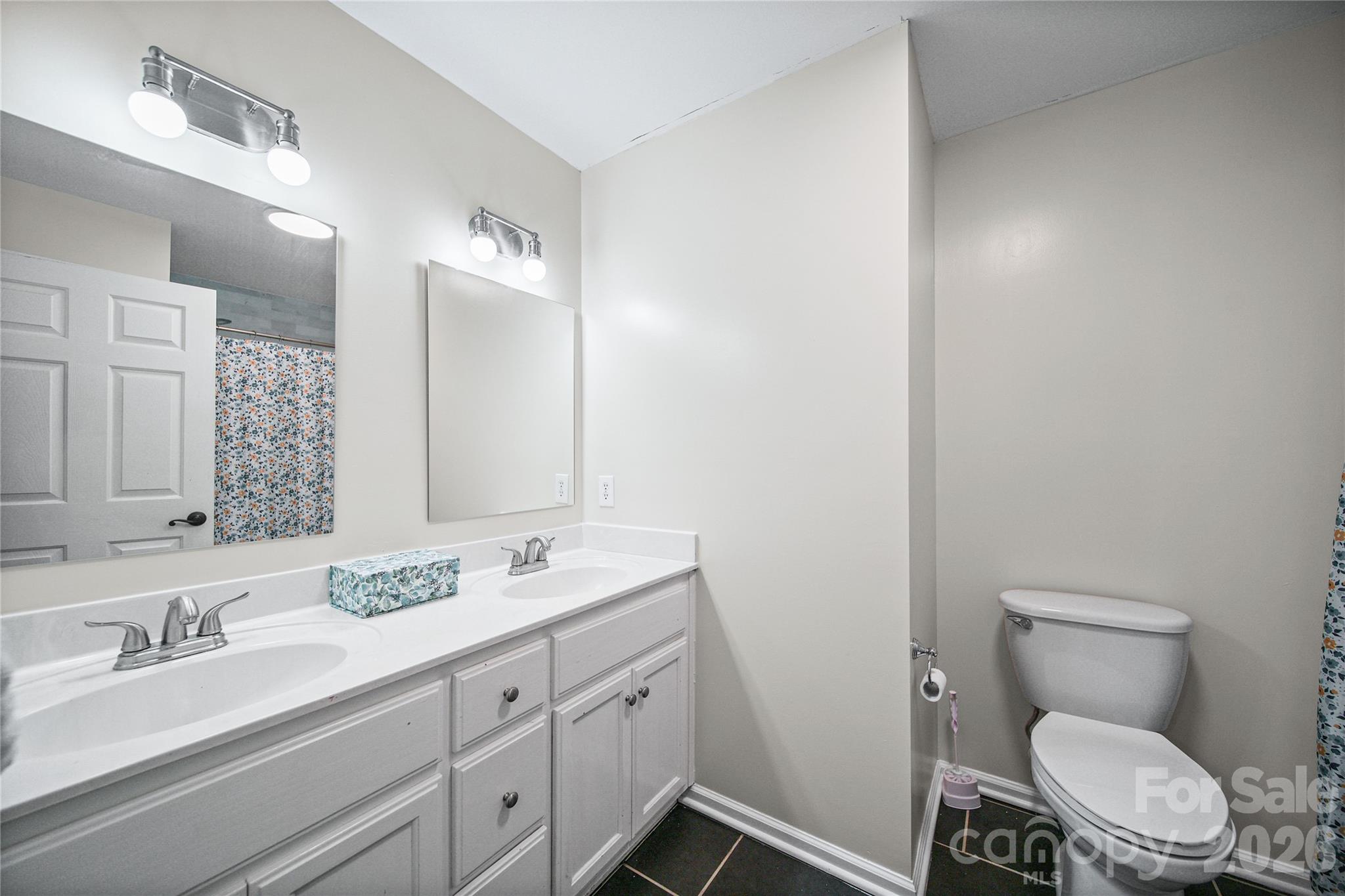 39328 Holly Ridge Road — New London