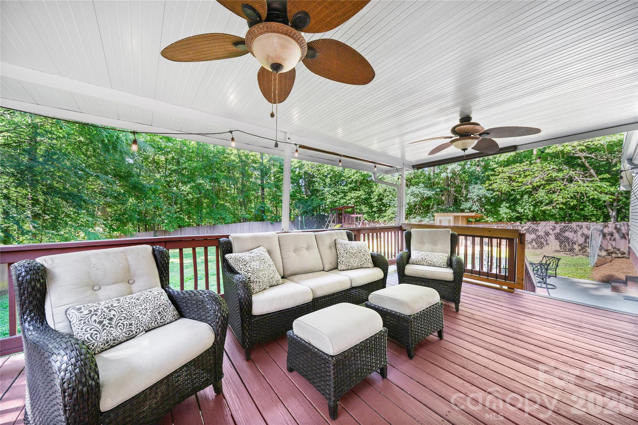 39328 Holly Ridge Road — New London
