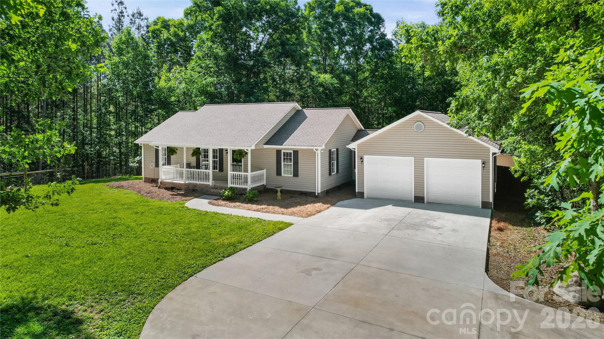 39328 Holly Ridge Road — New London