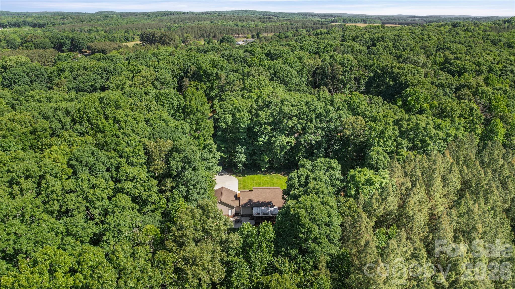 39328 Holly Ridge Road — New London