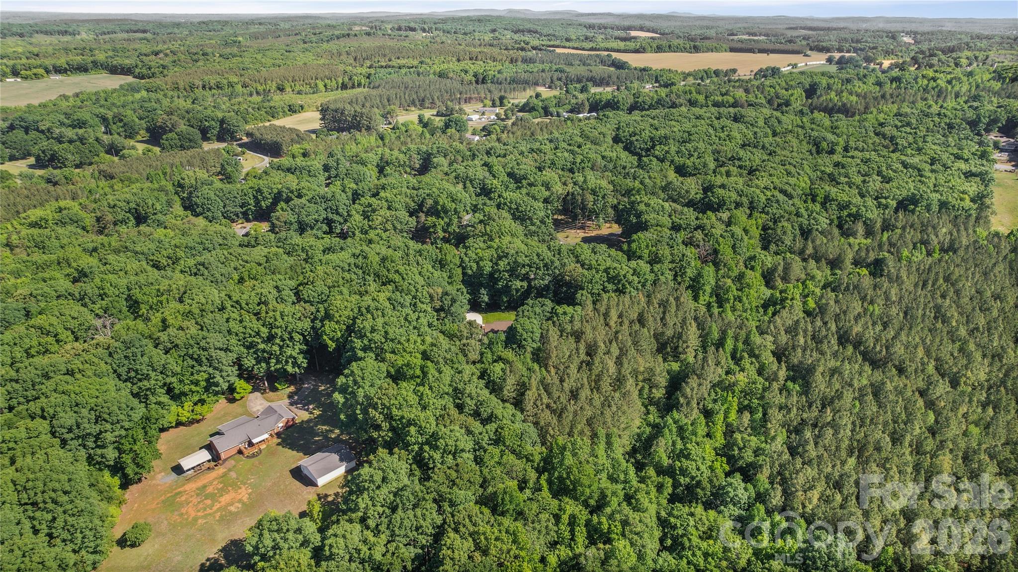 39328 Holly Ridge Road — New London