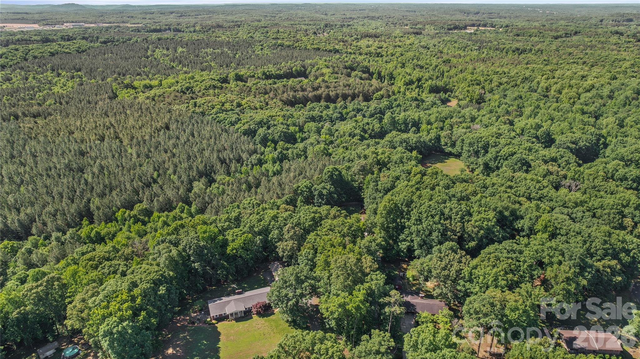39328 Holly Ridge Road — New London