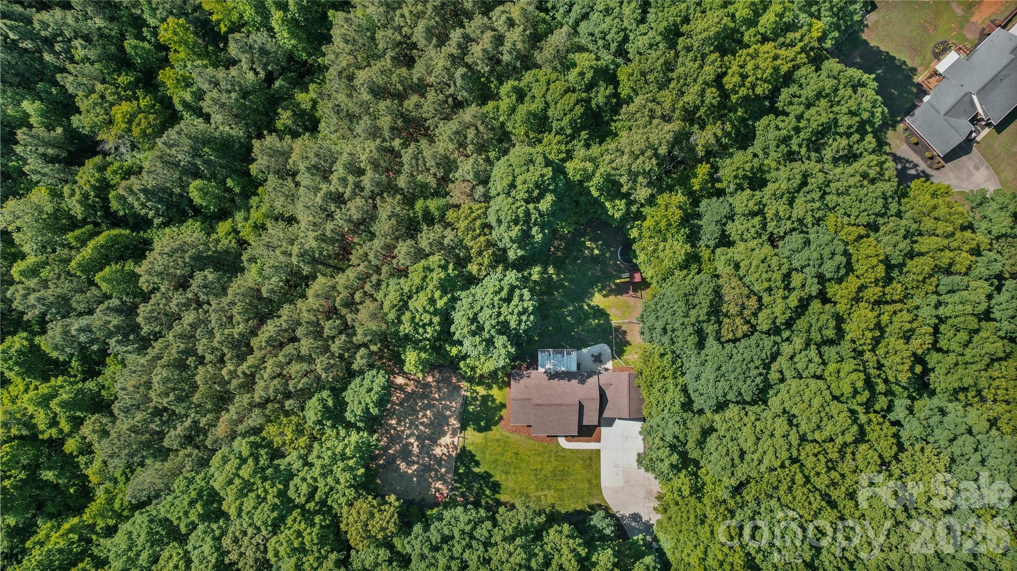 39328 Holly Ridge Road — New London