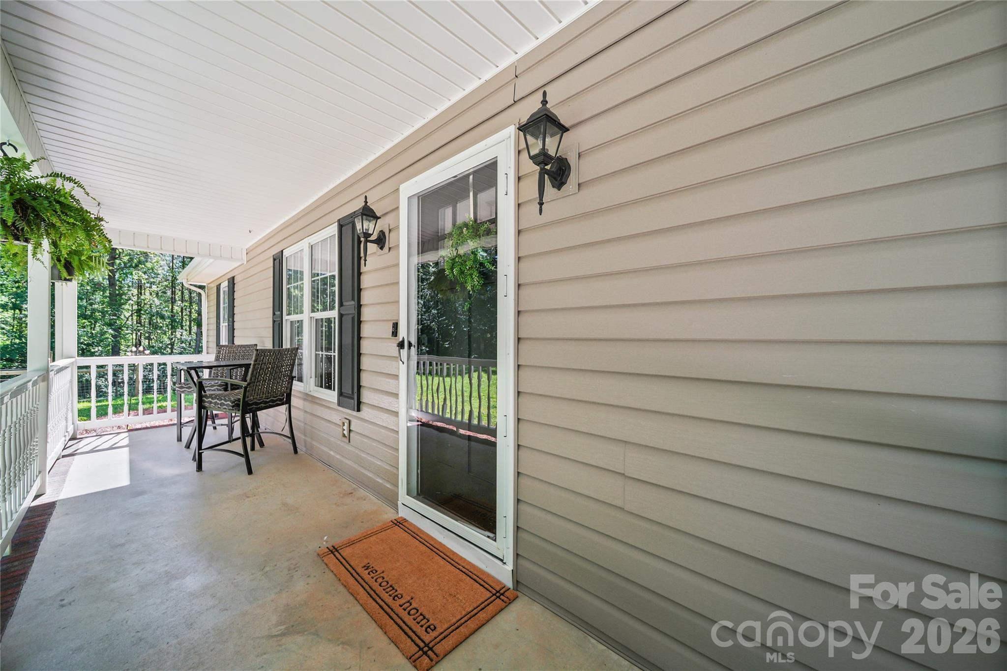 39328 Holly Ridge Road — New London