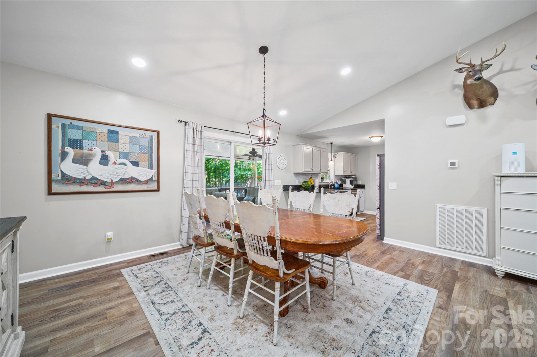 39328 Holly Ridge Road — New London
