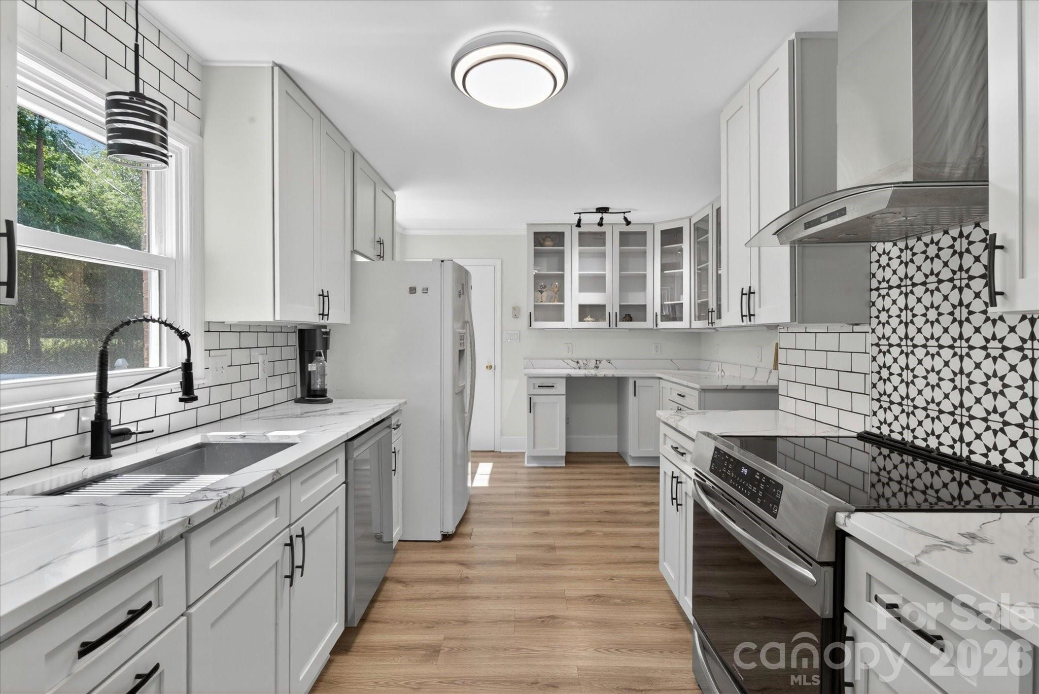 2645 Walker Road — Matthews