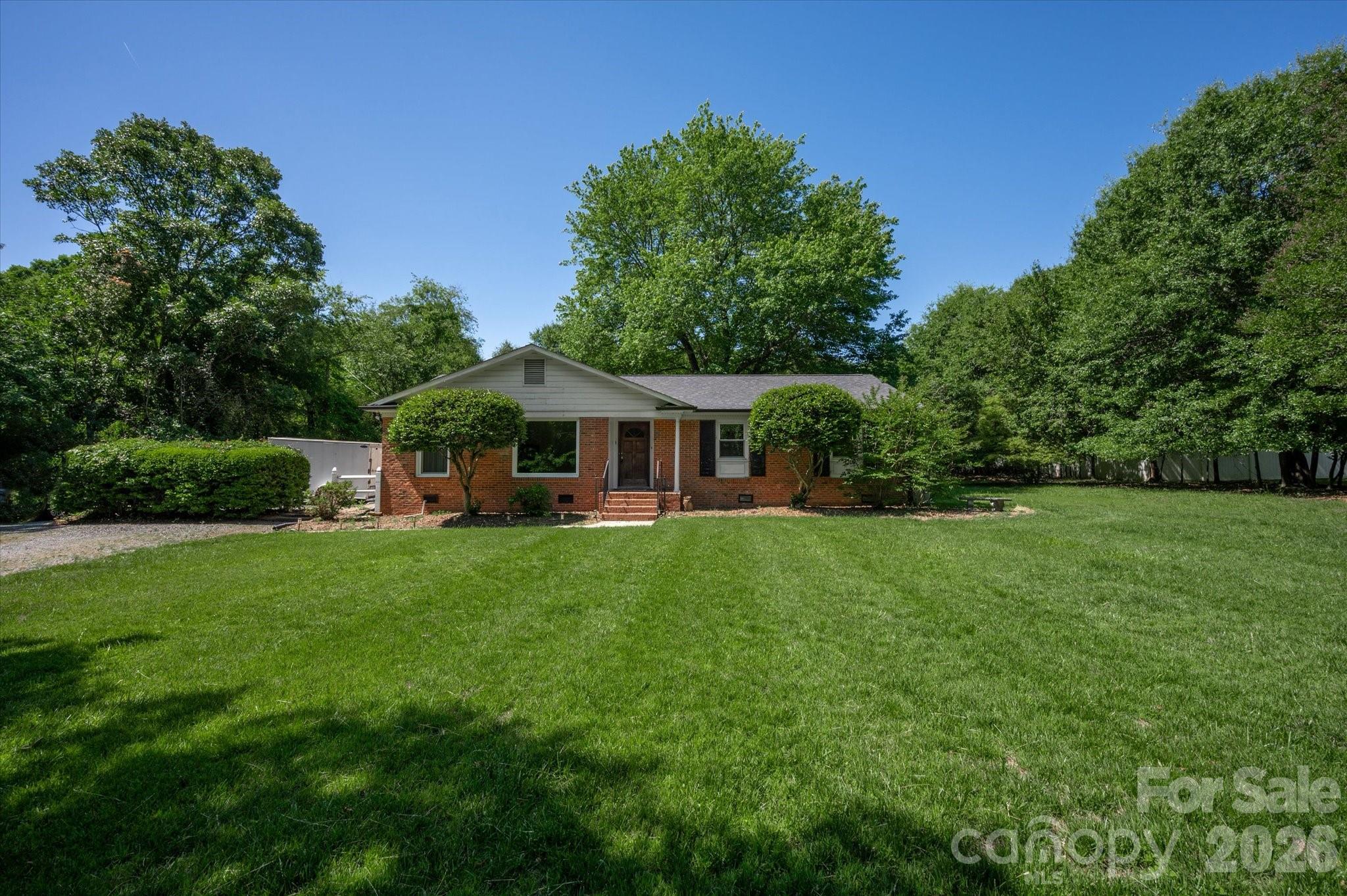 2645 Walker Road — Matthews