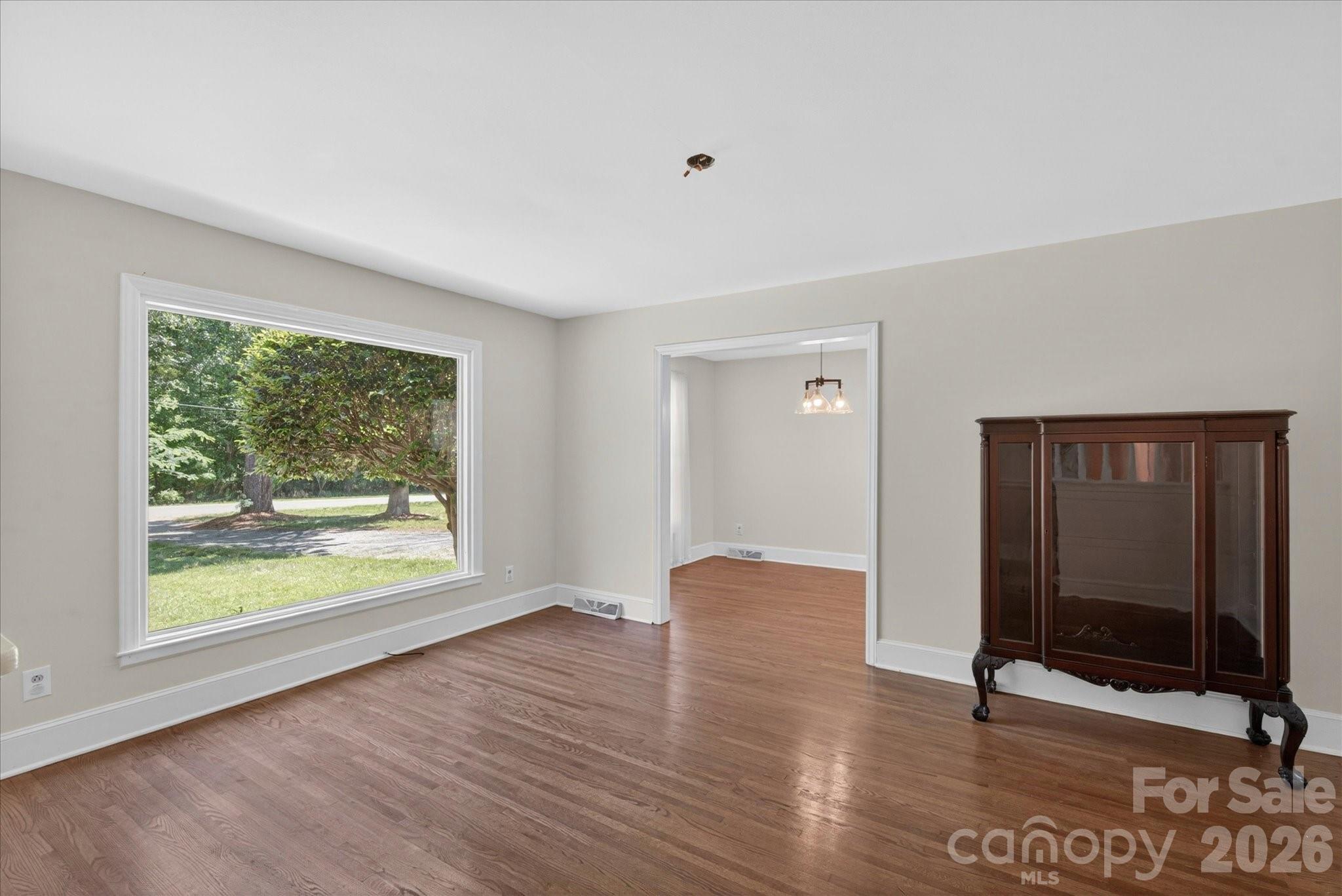 2645 Walker Road — Matthews