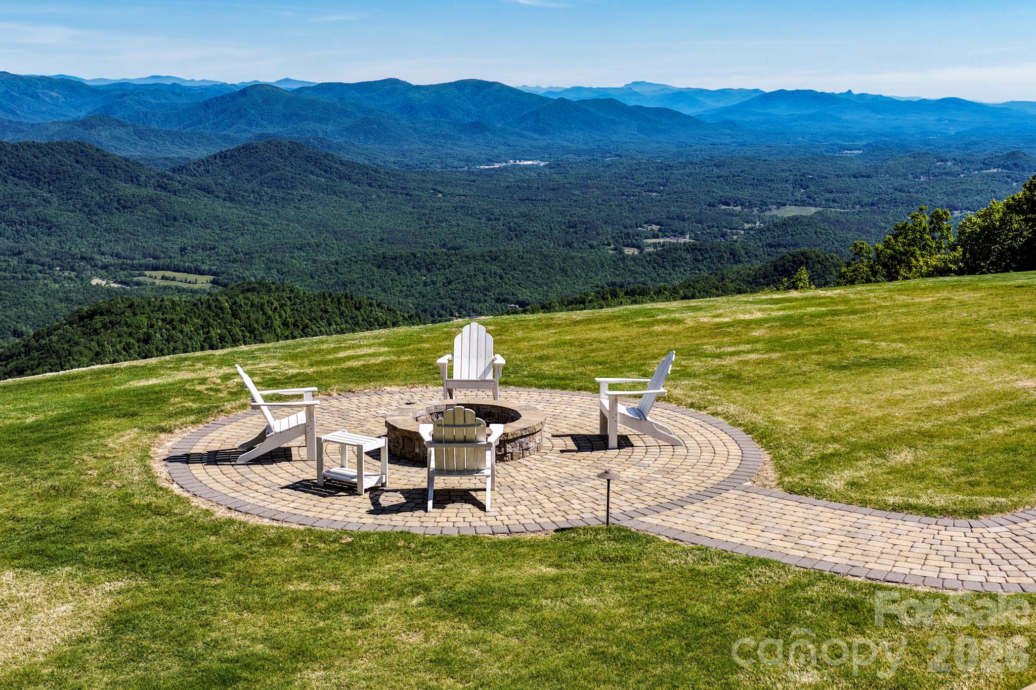 139 High Cliffs Trail — Black Mountain