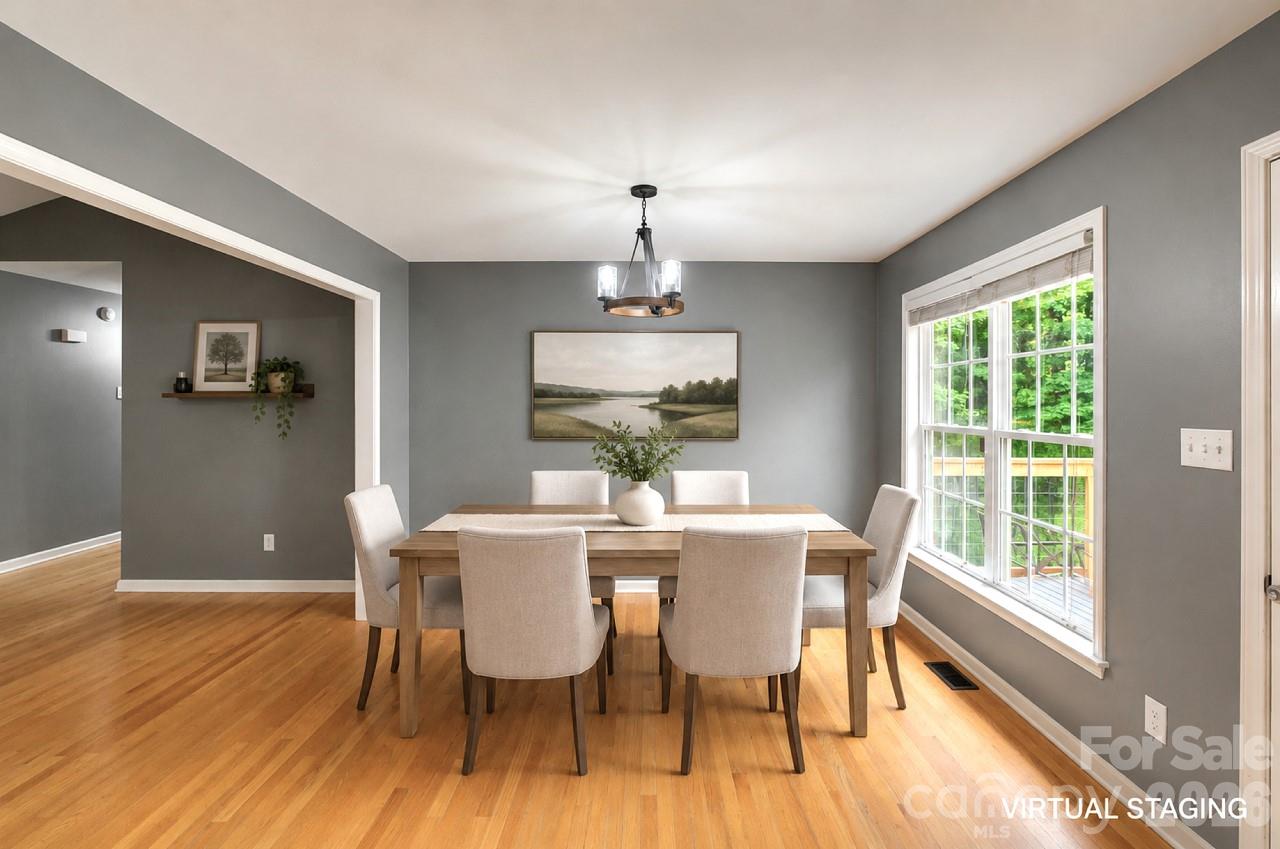 255 Tanager Drive — York