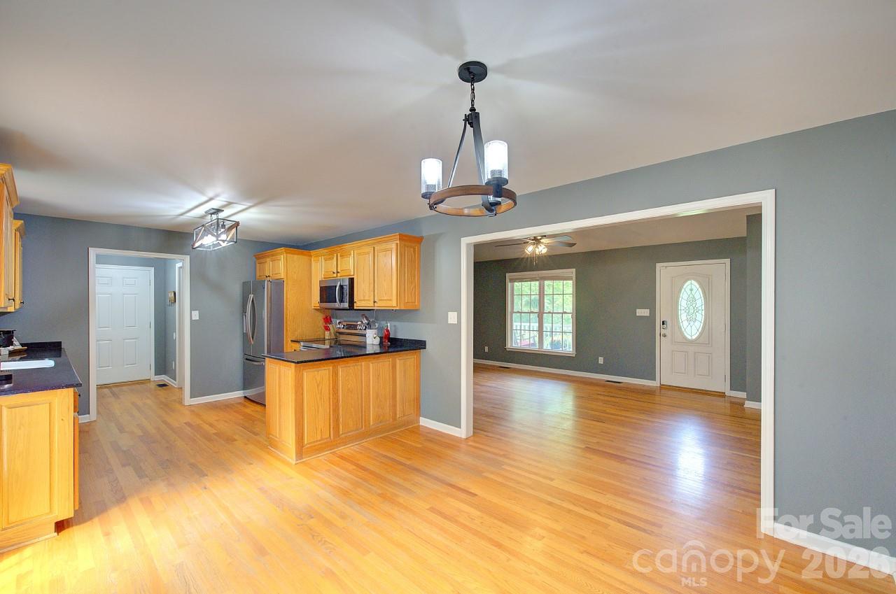 255 Tanager Drive — York