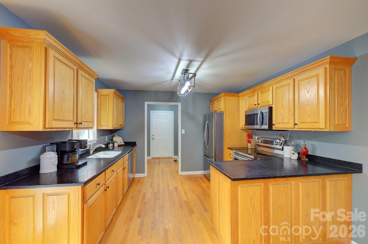 255 Tanager Drive — York
