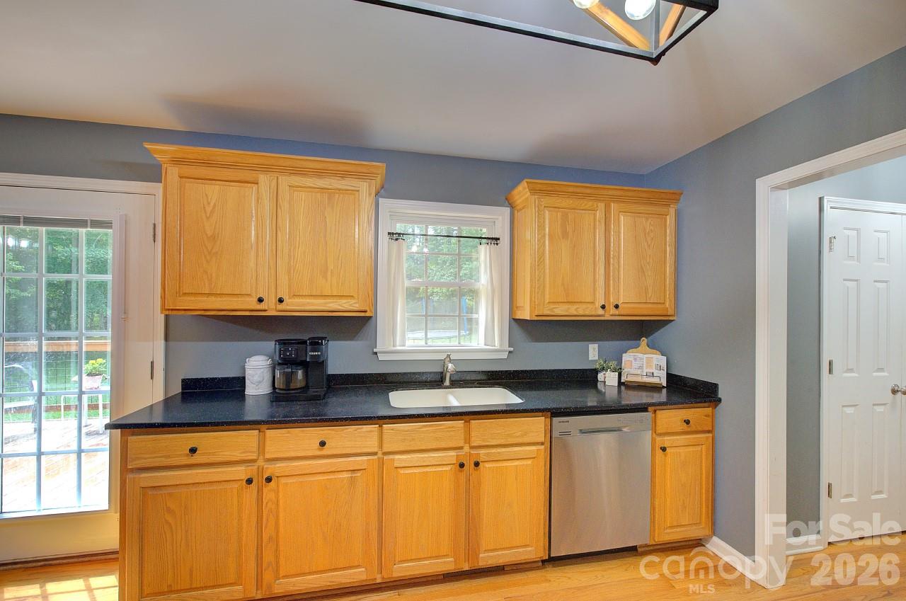255 Tanager Drive — York