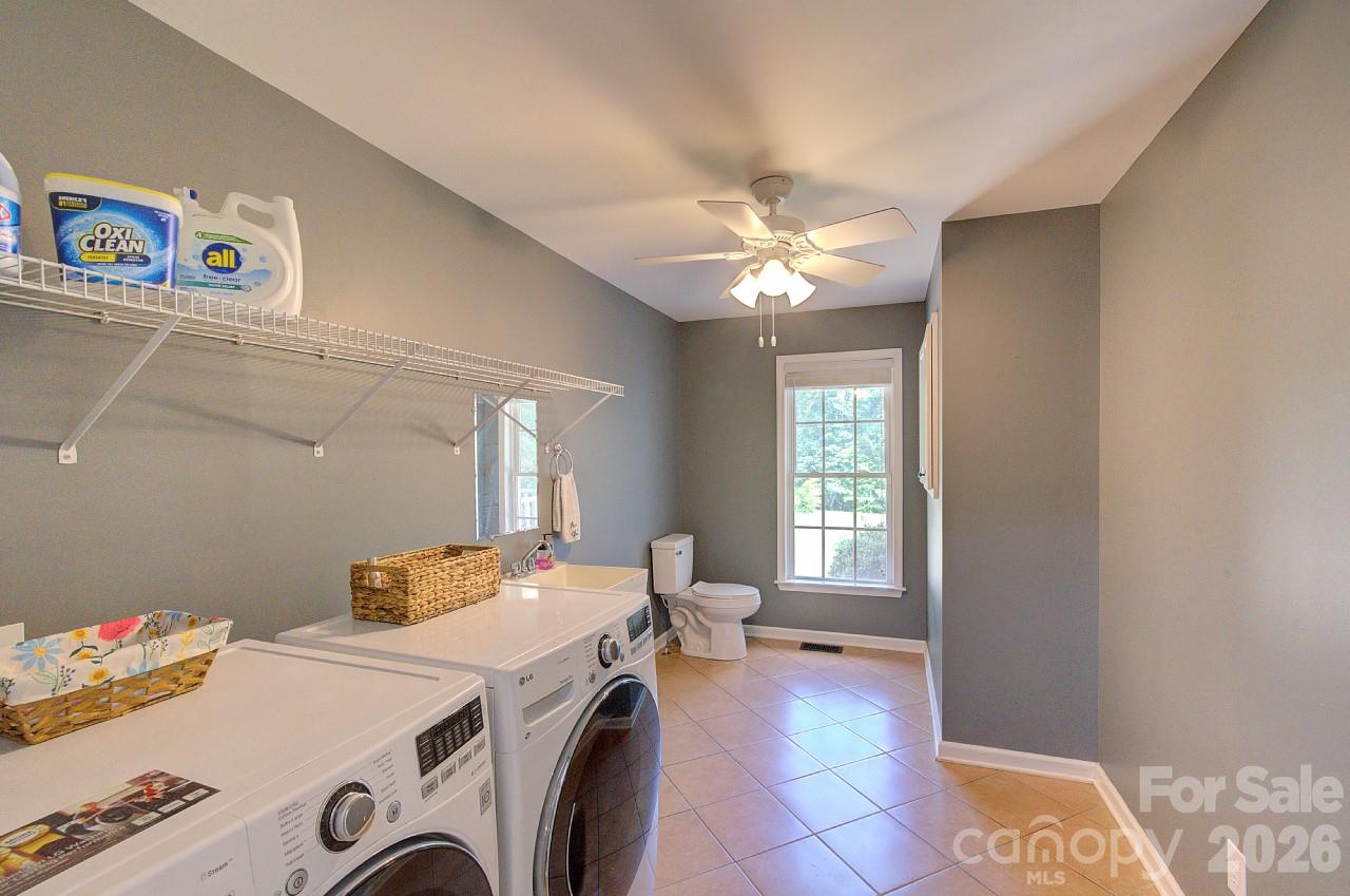 255 Tanager Drive — York