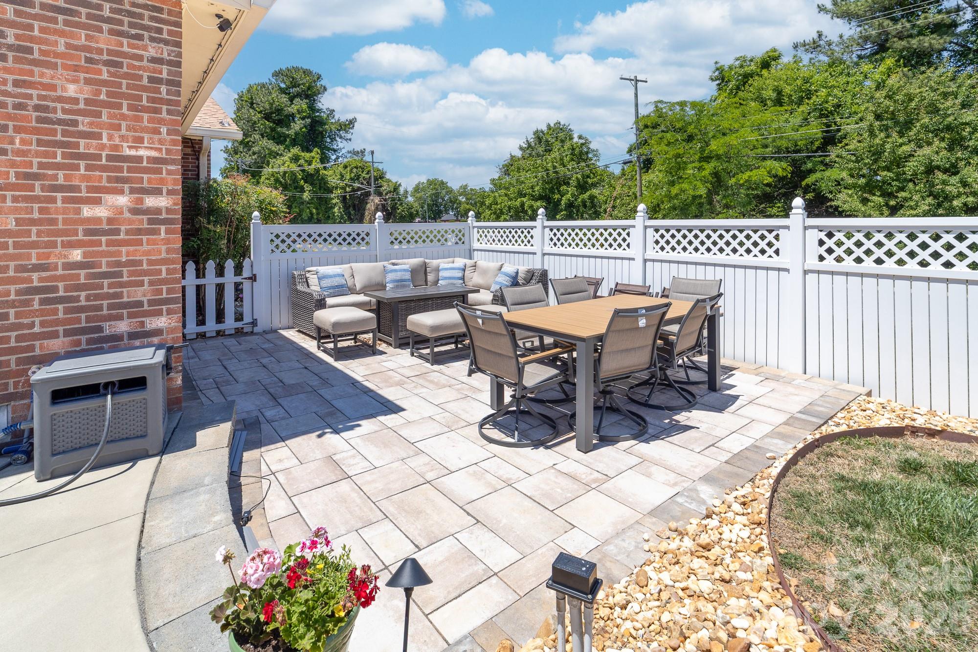 2402 Malotte Lane — Gastonia