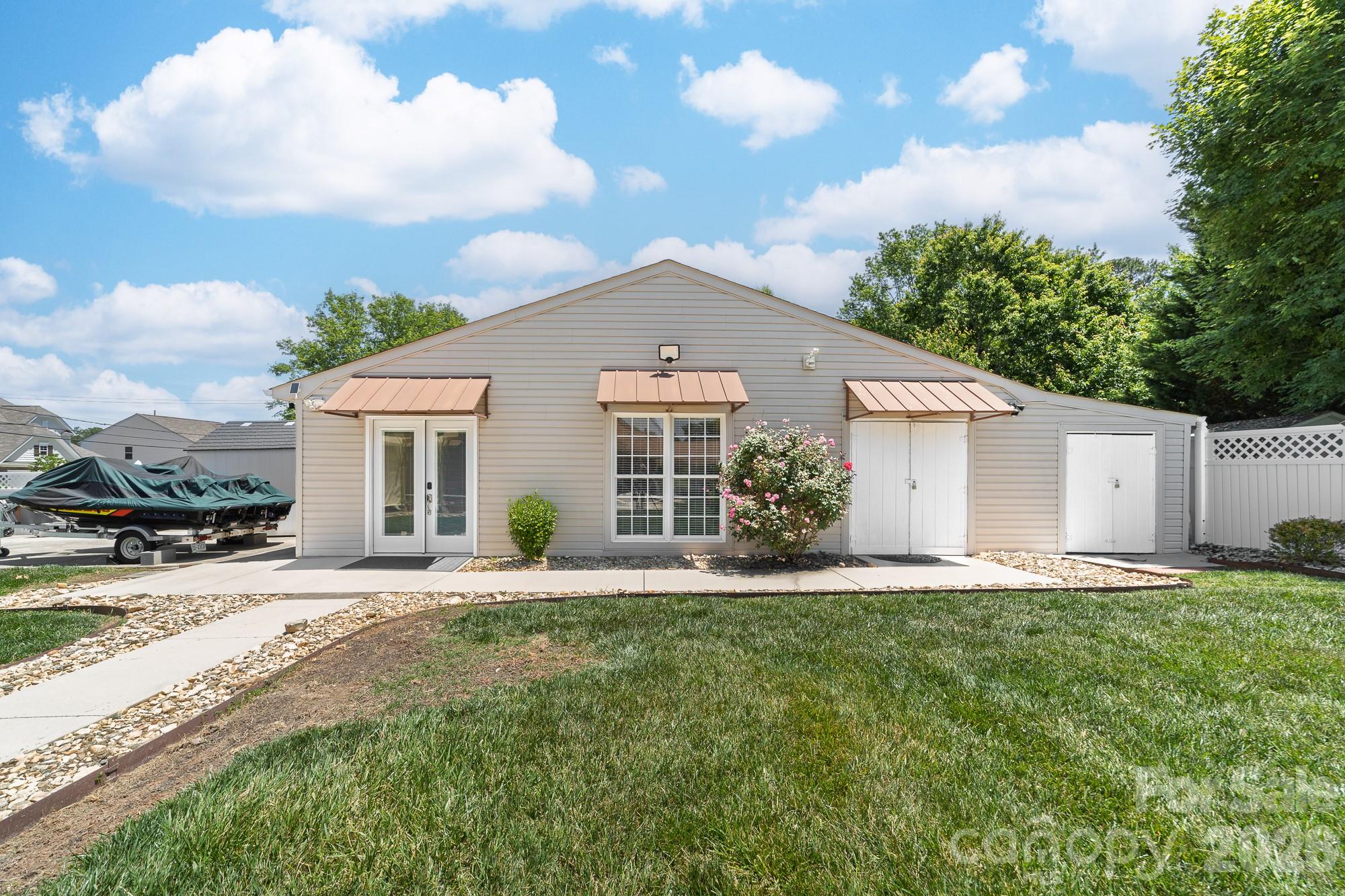 2402 Malotte Lane — Gastonia