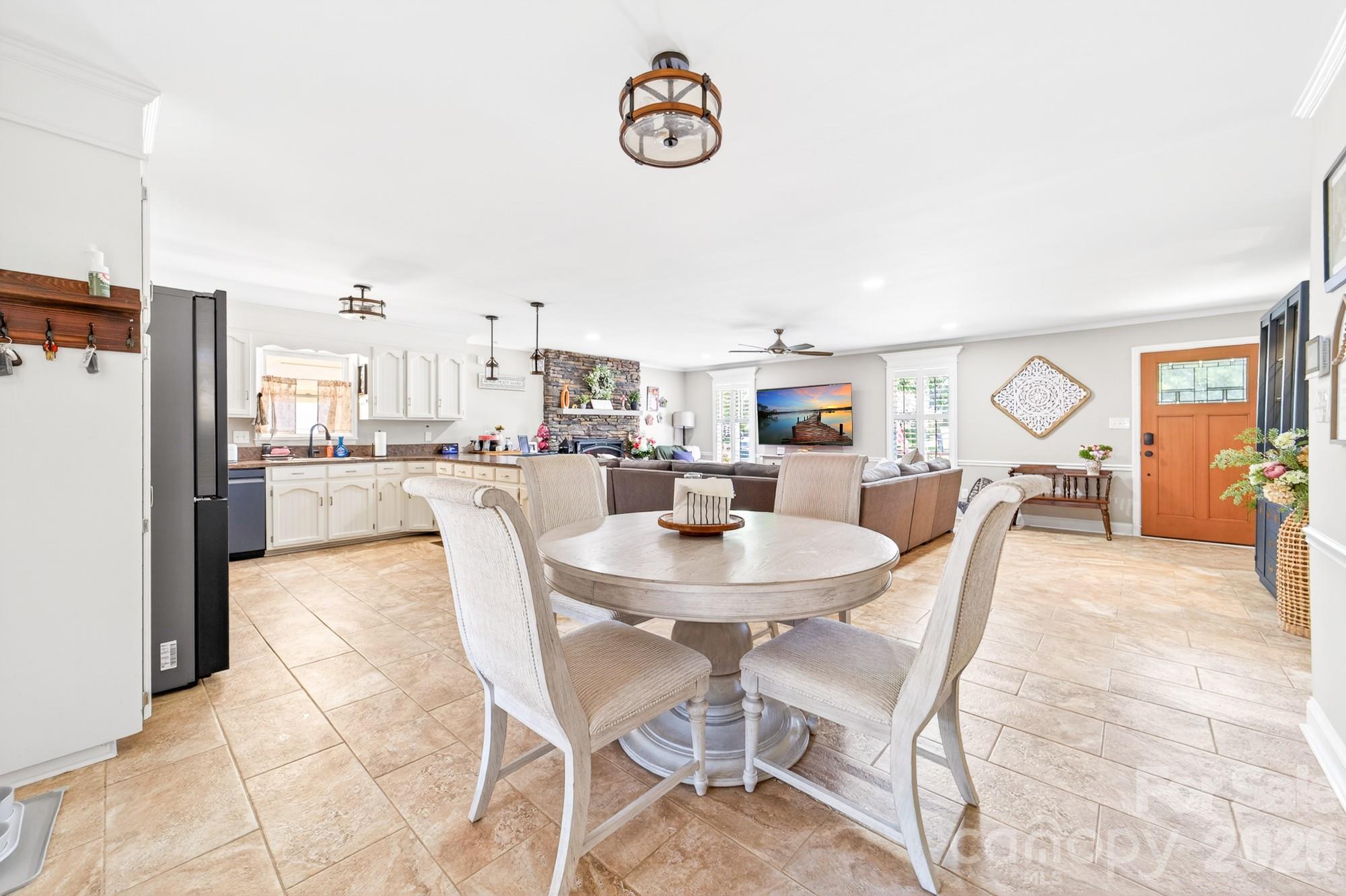 2402 Malotte Lane — Gastonia