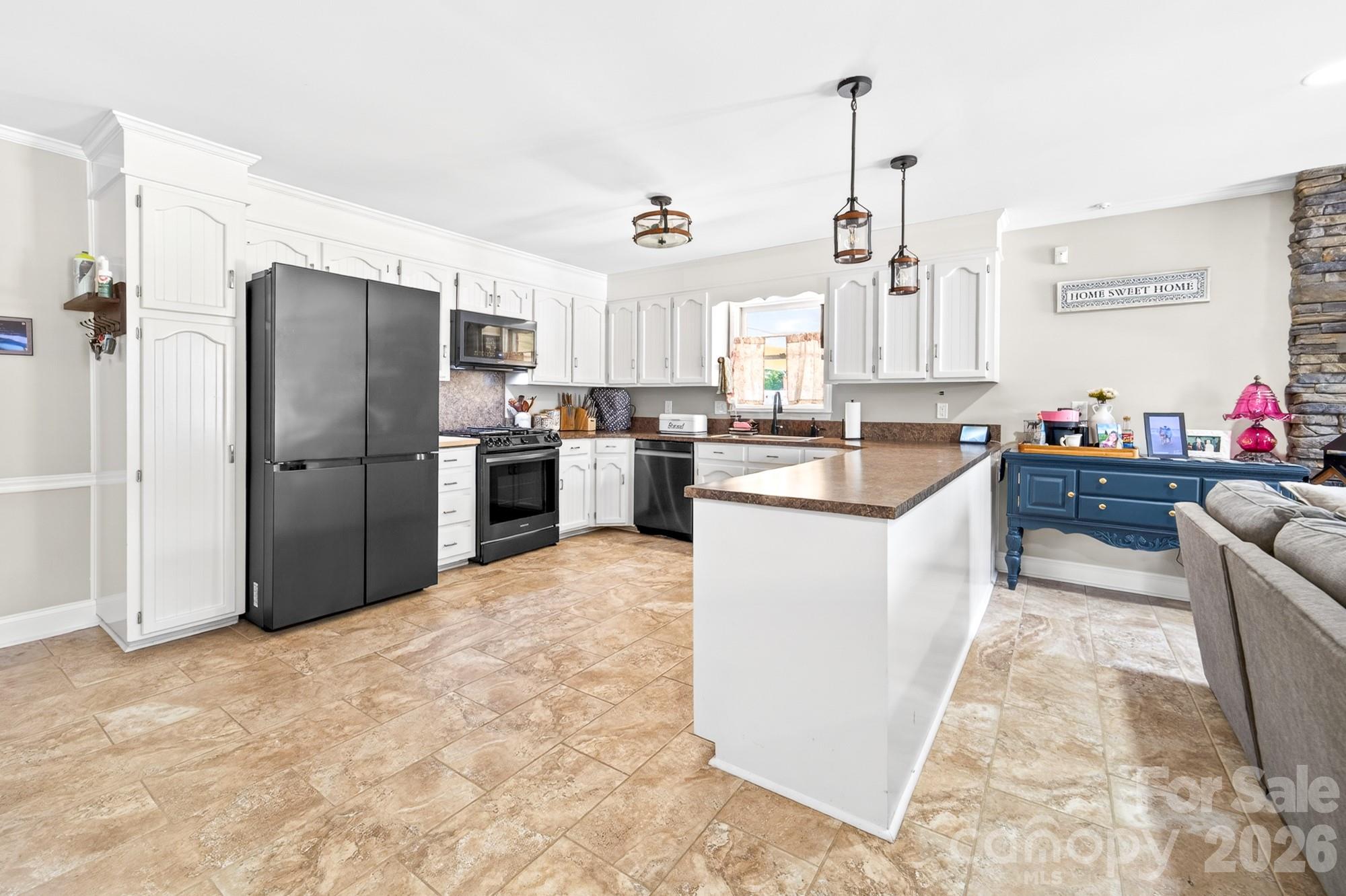 2402 Malotte Lane — Gastonia