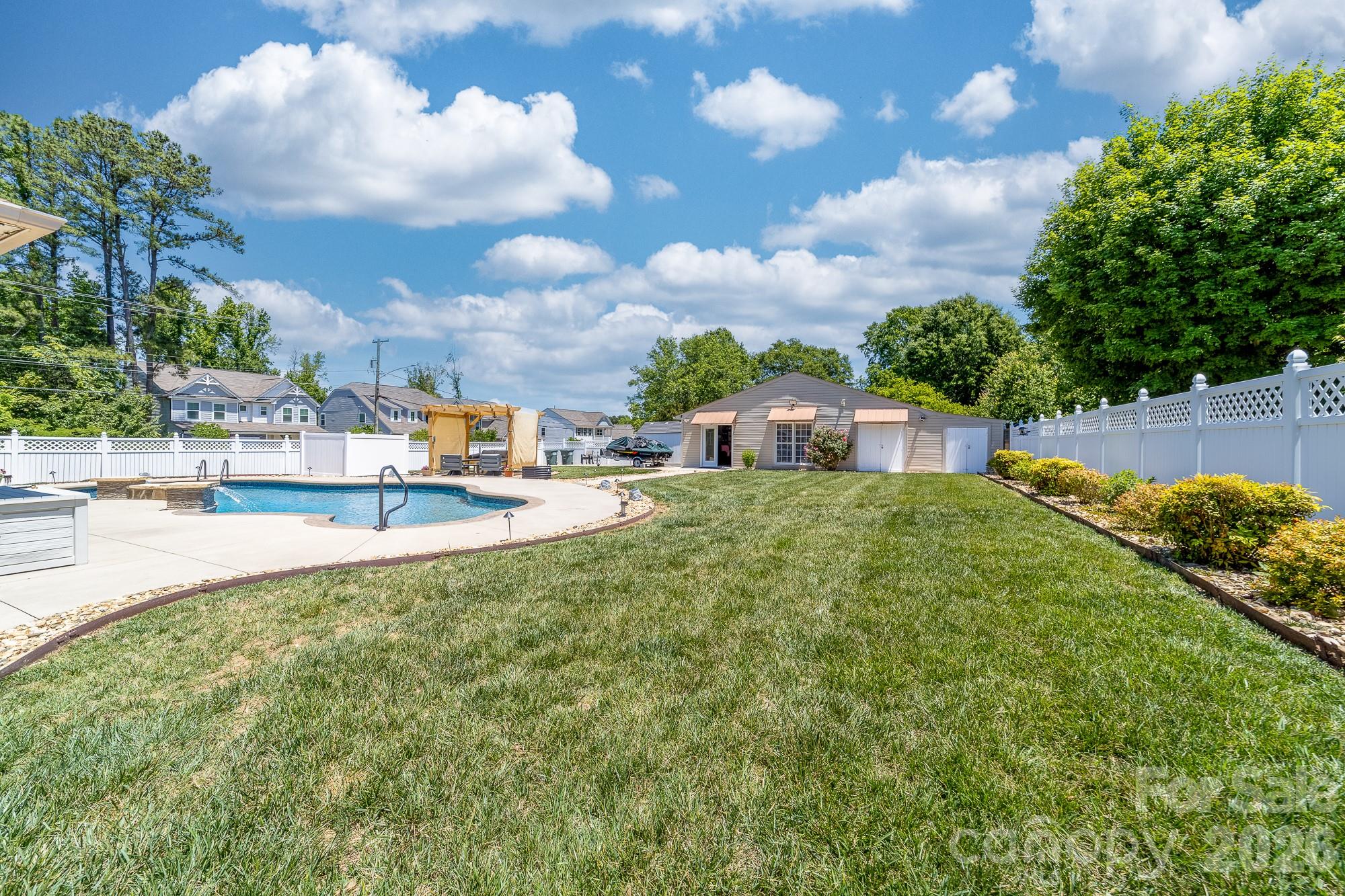 2402 Malotte Lane — Gastonia