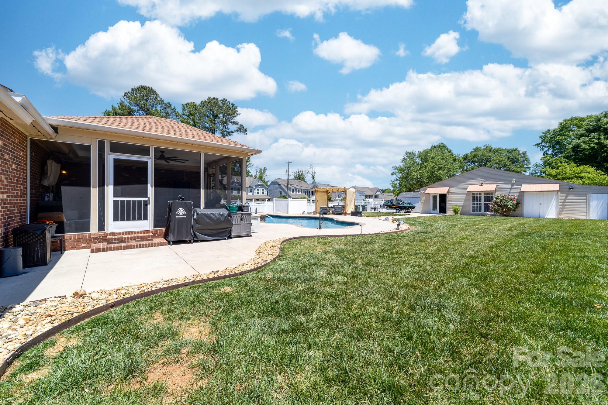 2402 Malotte Lane — Gastonia