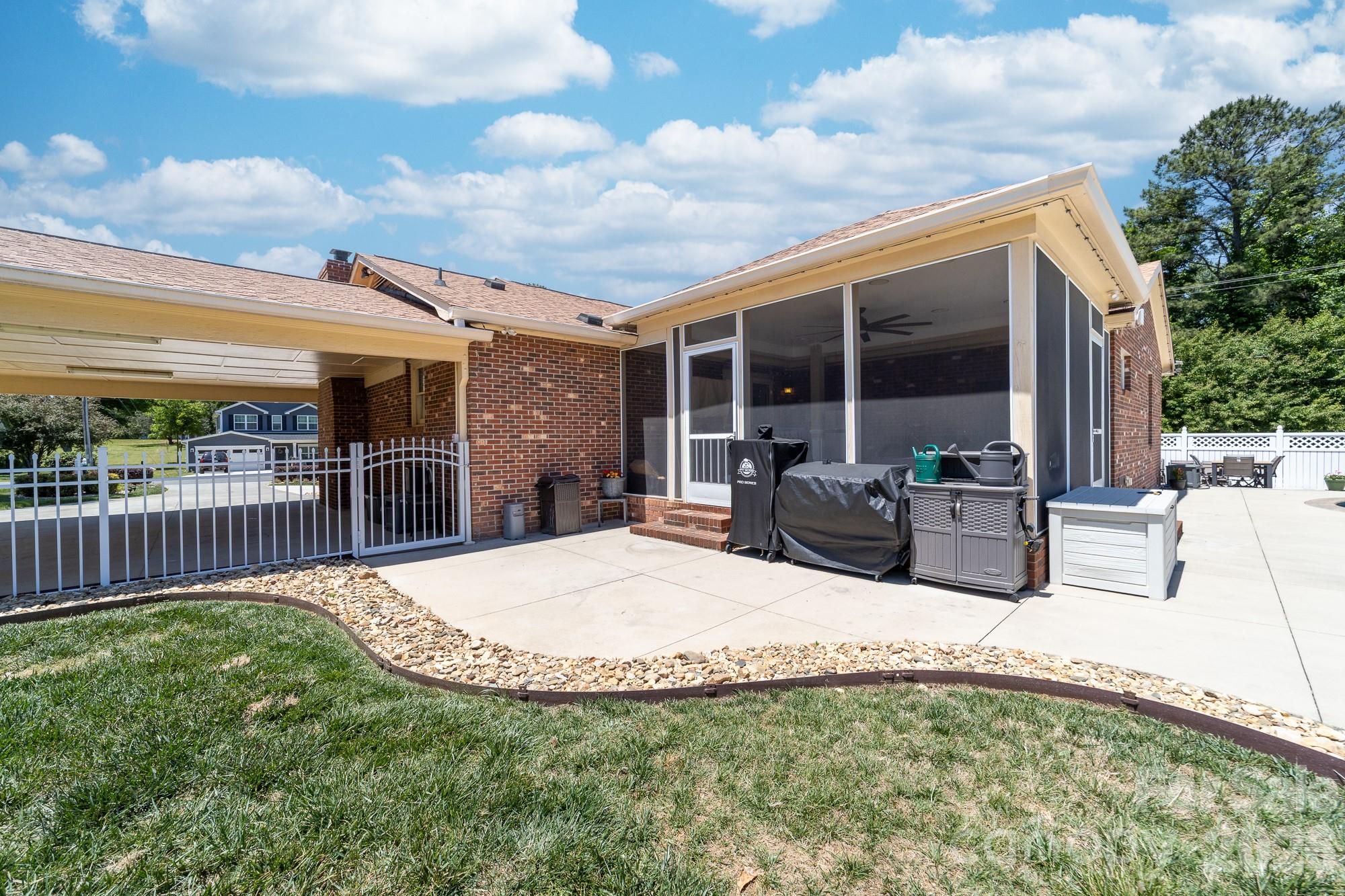 2402 Malotte Lane — Gastonia