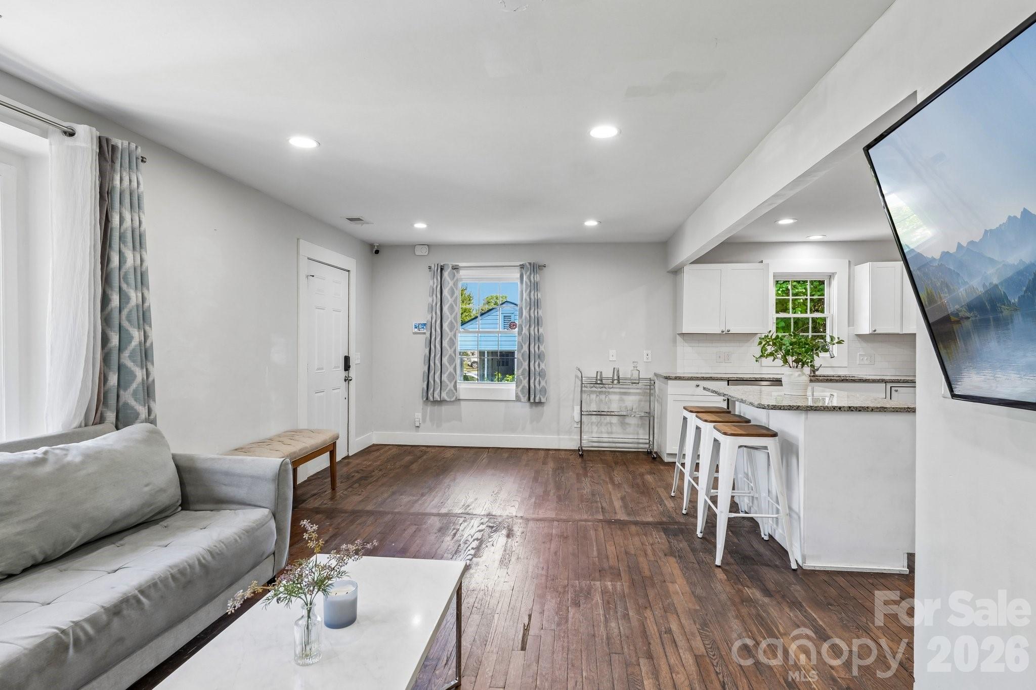 1824 Double Oaks Road — Charlotte