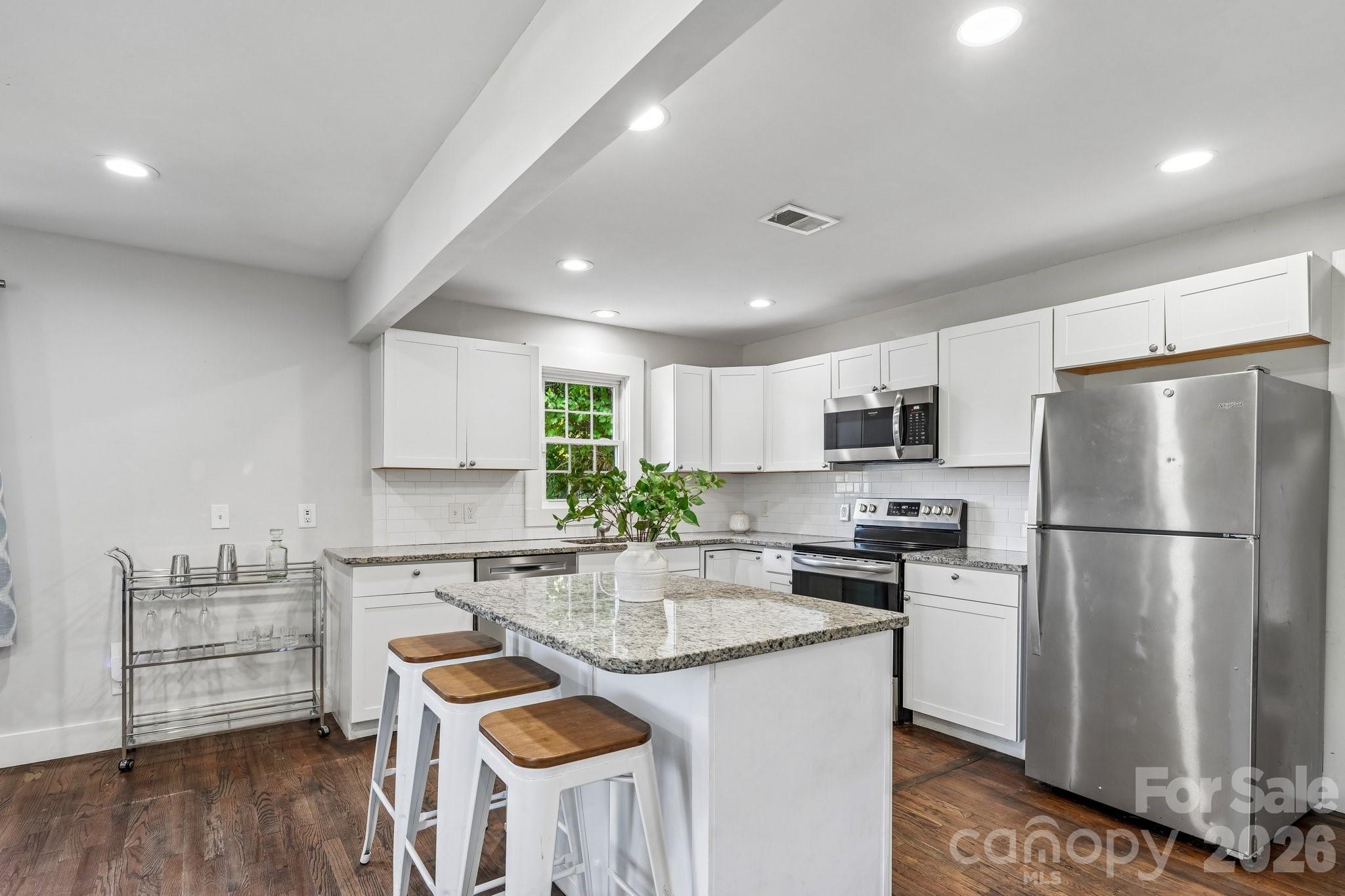 1824 Double Oaks Road — Charlotte