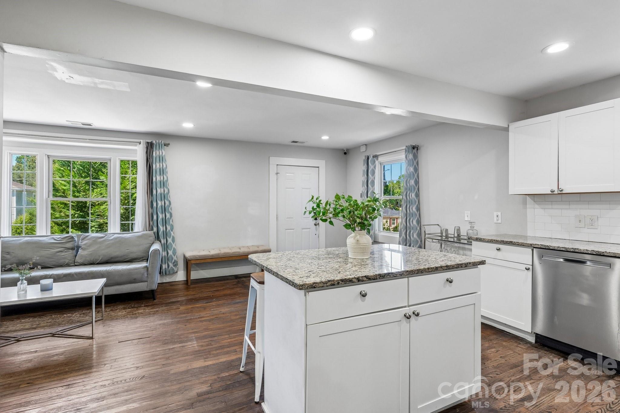 1824 Double Oaks Road — Charlotte