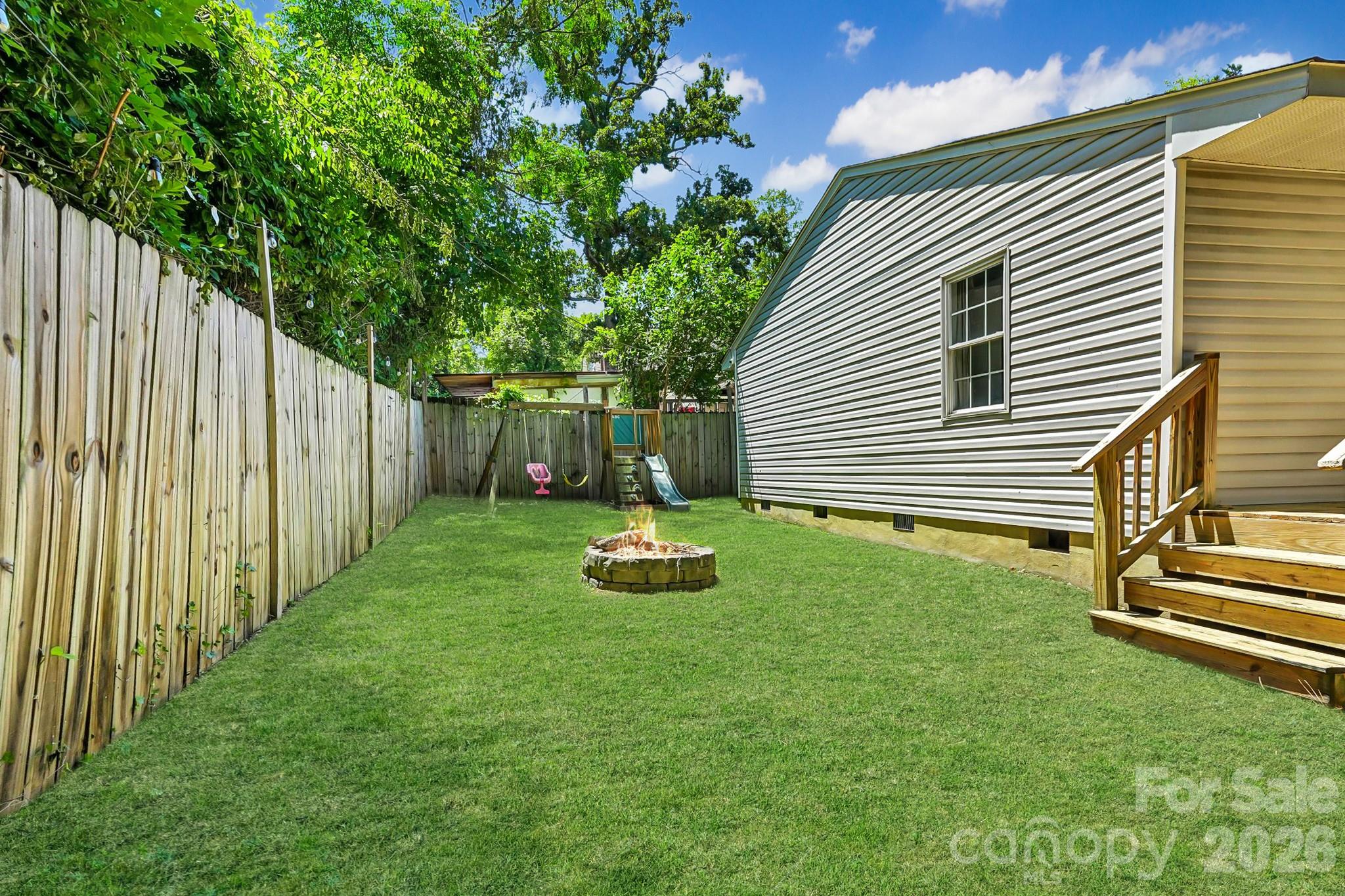 1824 Double Oaks Road — Charlotte