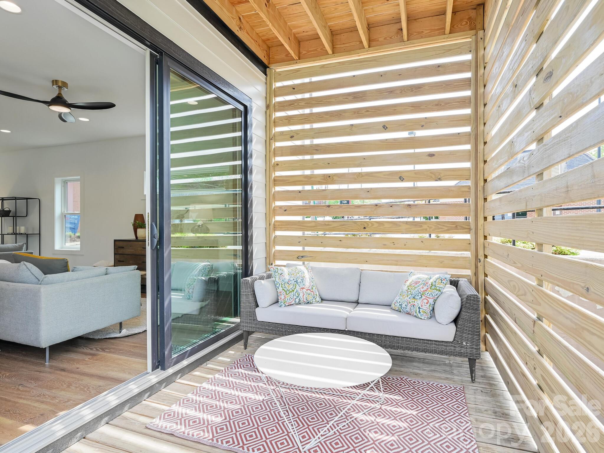 18 Sand Hill Road — Asheville