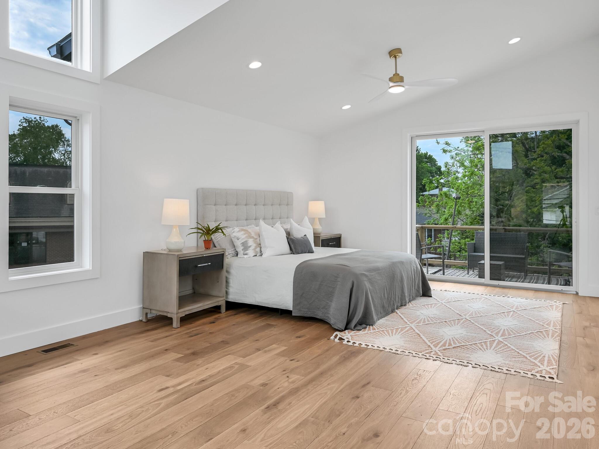 18 Sand Hill Road — Asheville
