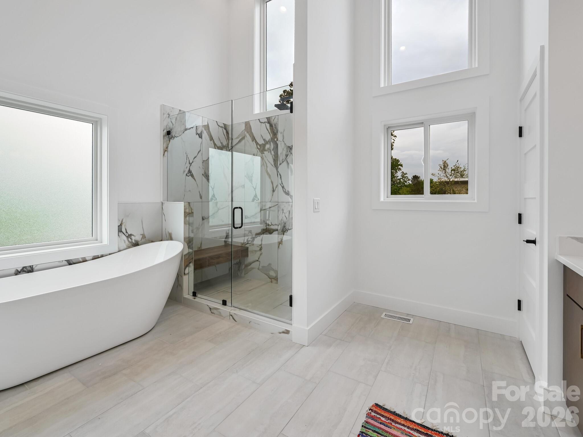 18 Sand Hill Road — Asheville