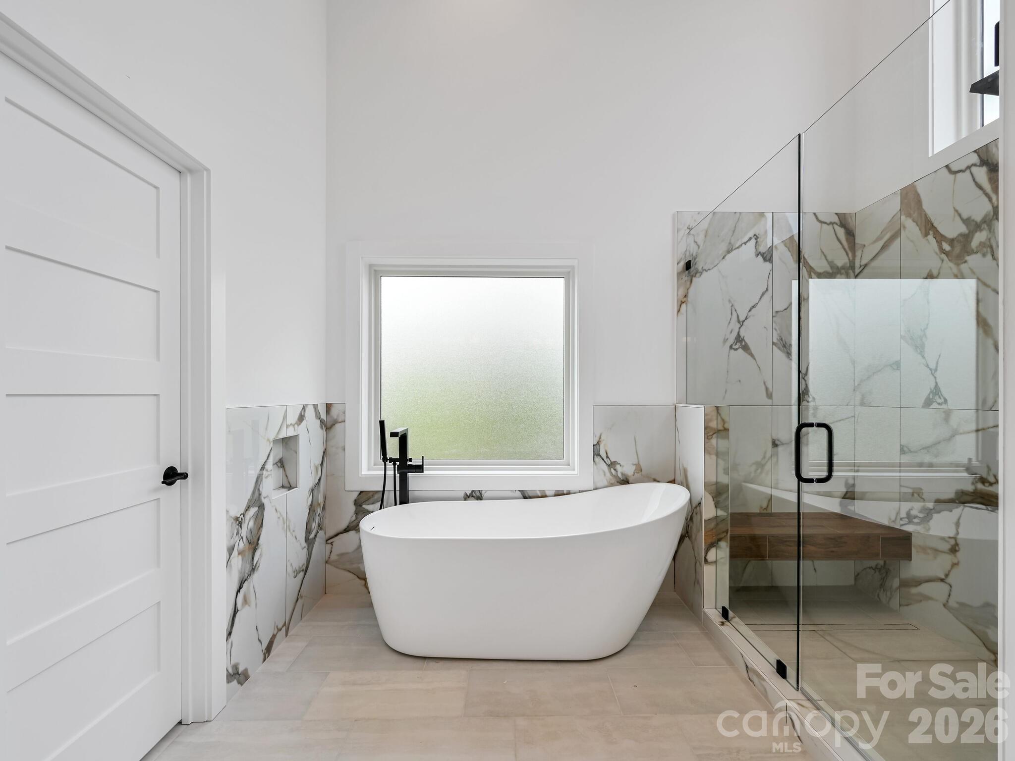 18 Sand Hill Road — Asheville