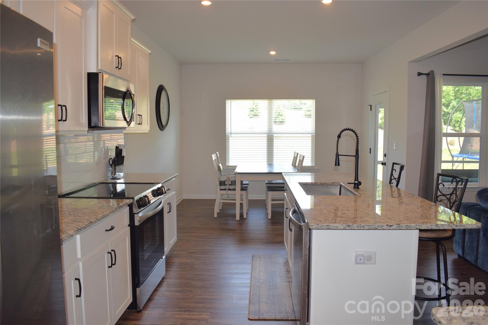 6135 Busch Way — Midland