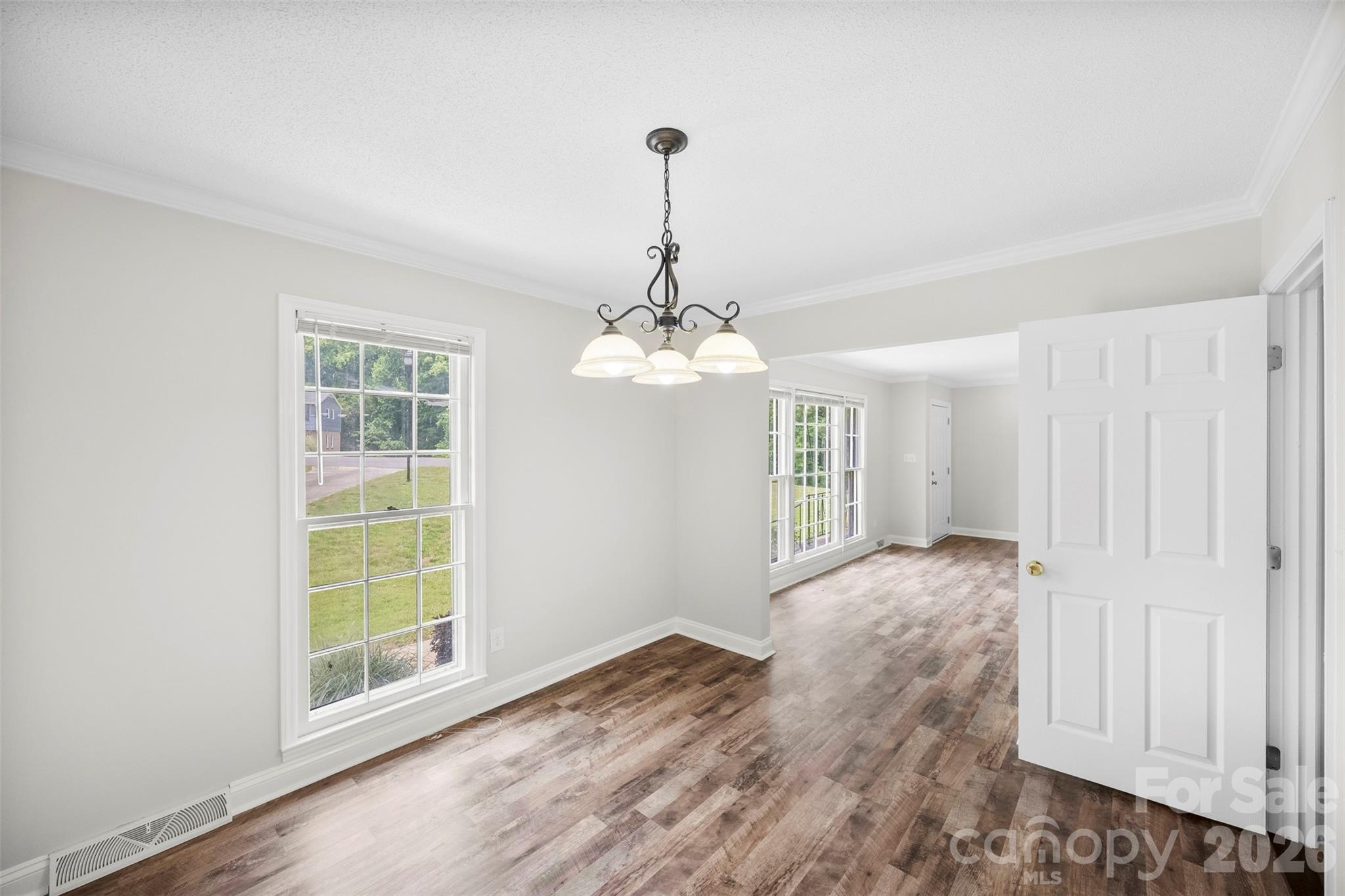 22 Forest Hill Road — Belmont