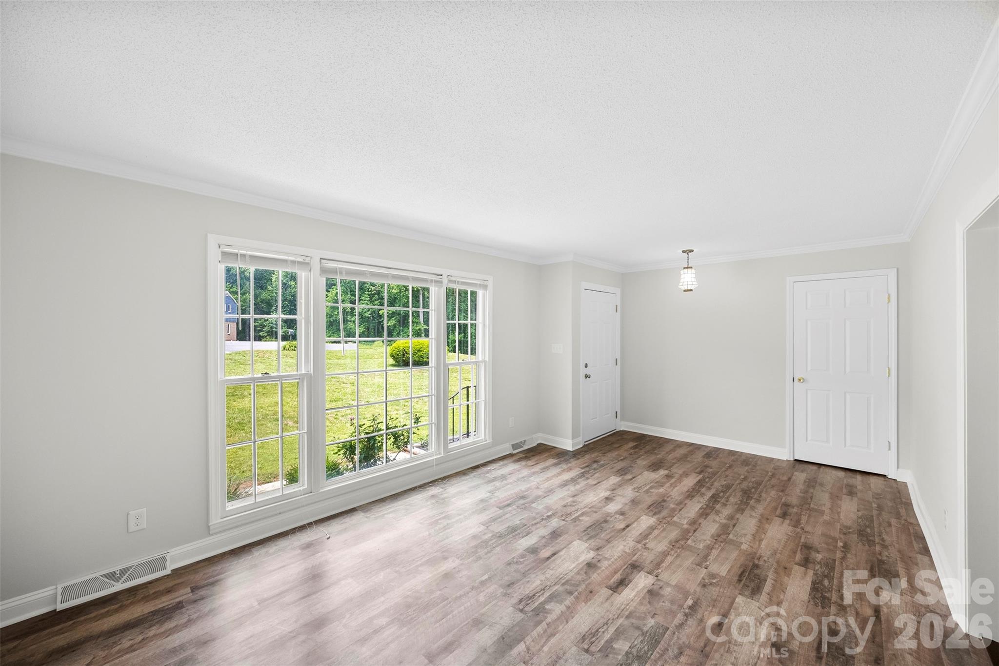22 Forest Hill Road — Belmont