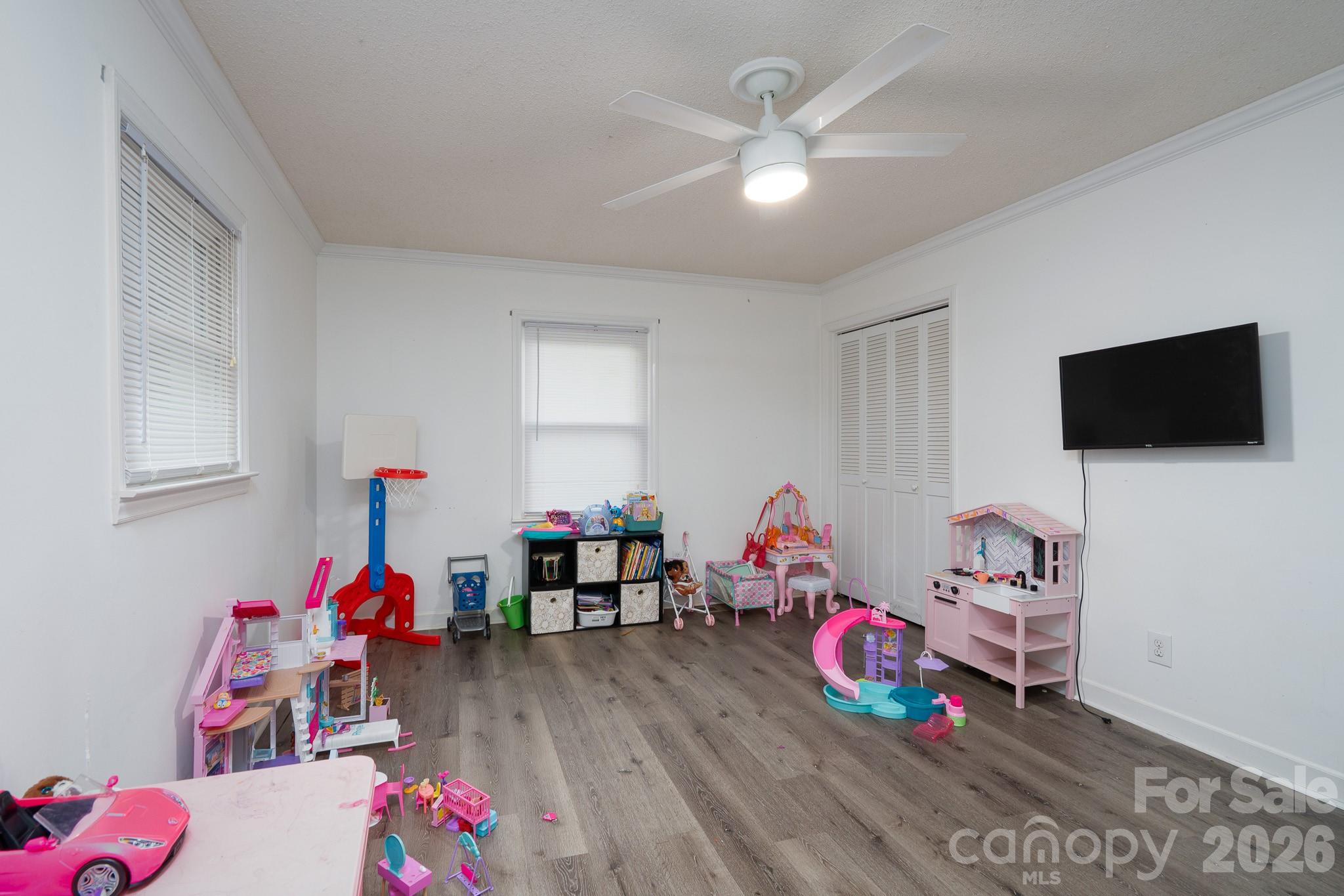 1709 Essen Lane — Gastonia