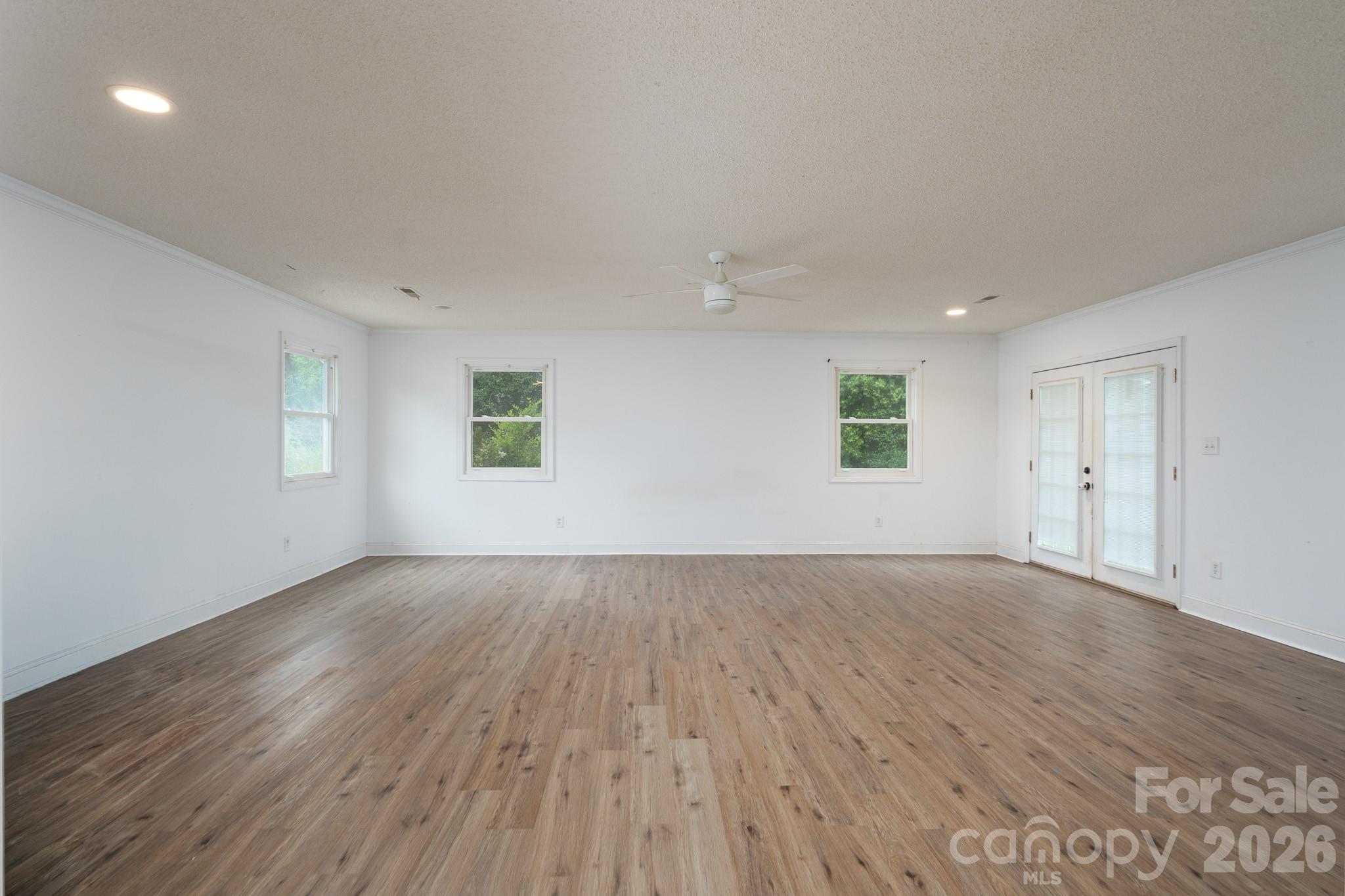 1709 Essen Lane — Gastonia