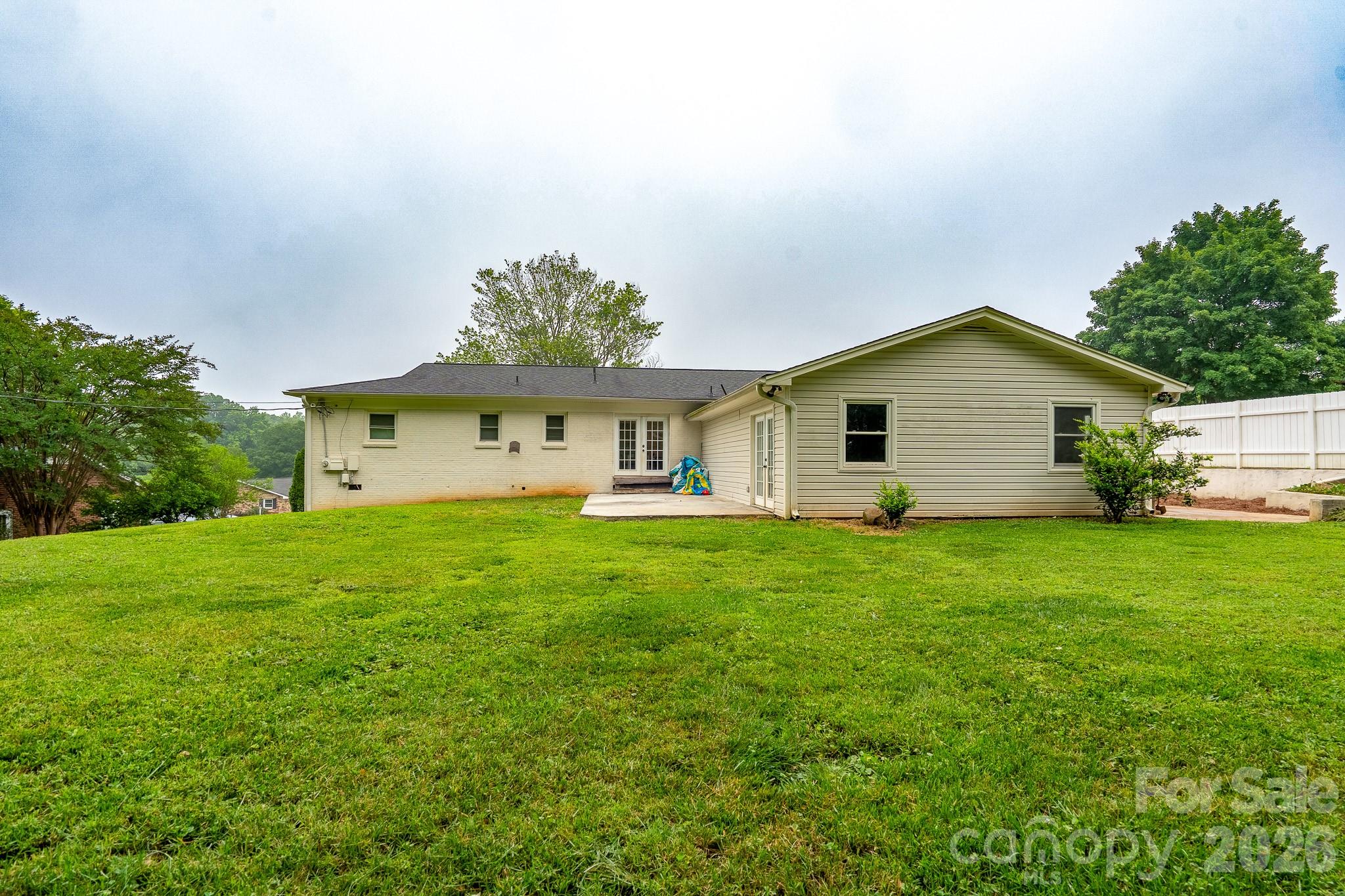 1709 Essen Lane — Gastonia