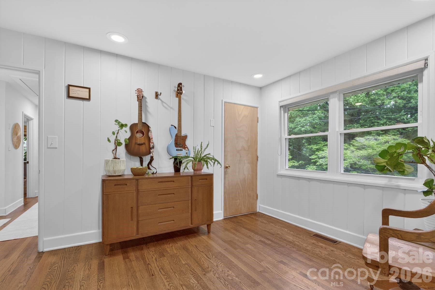 140 Dunbar Street — Bryson City